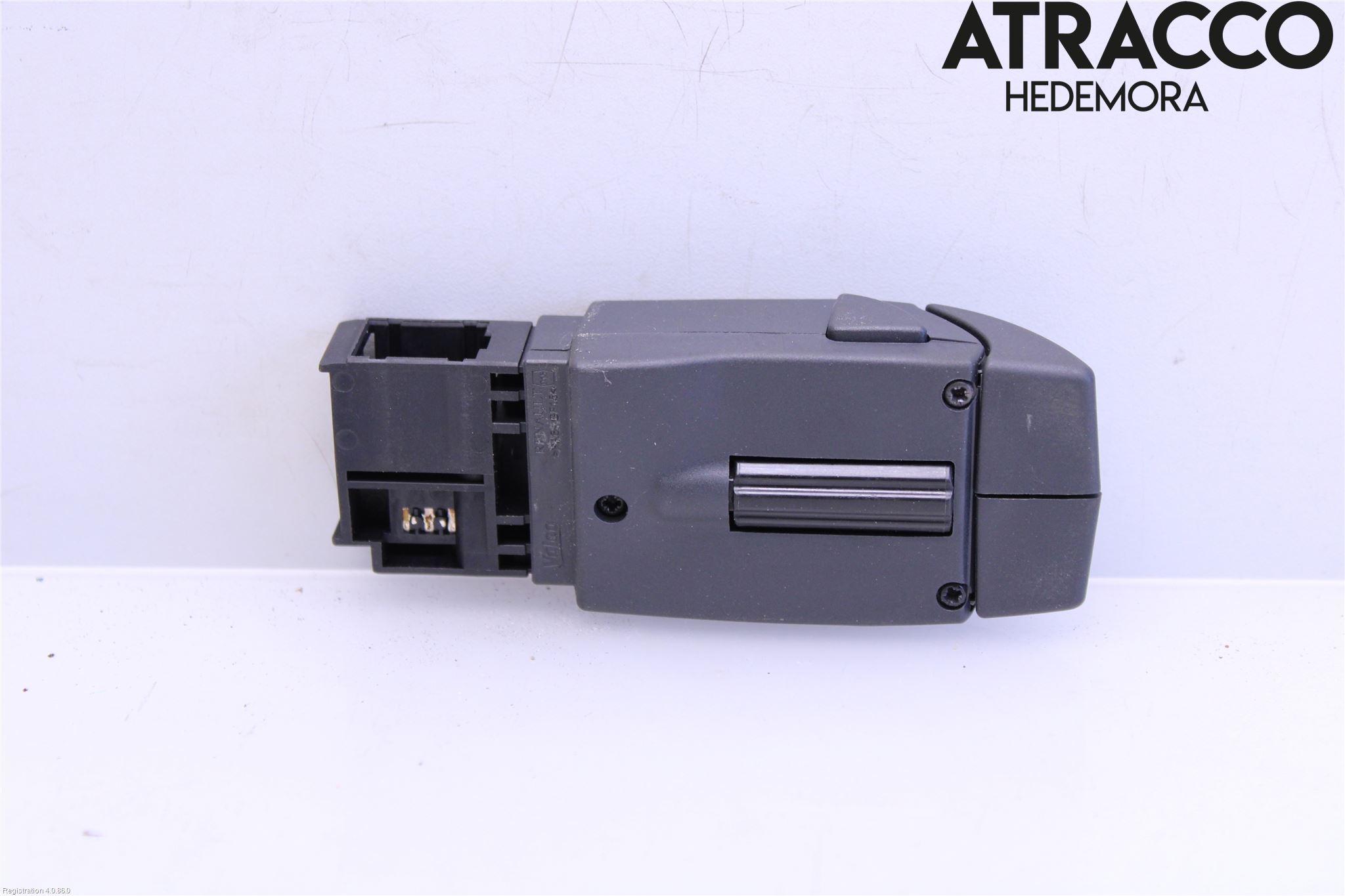 Dacia DUSTER 10-17 Bryter Ratt Radio-Stereo