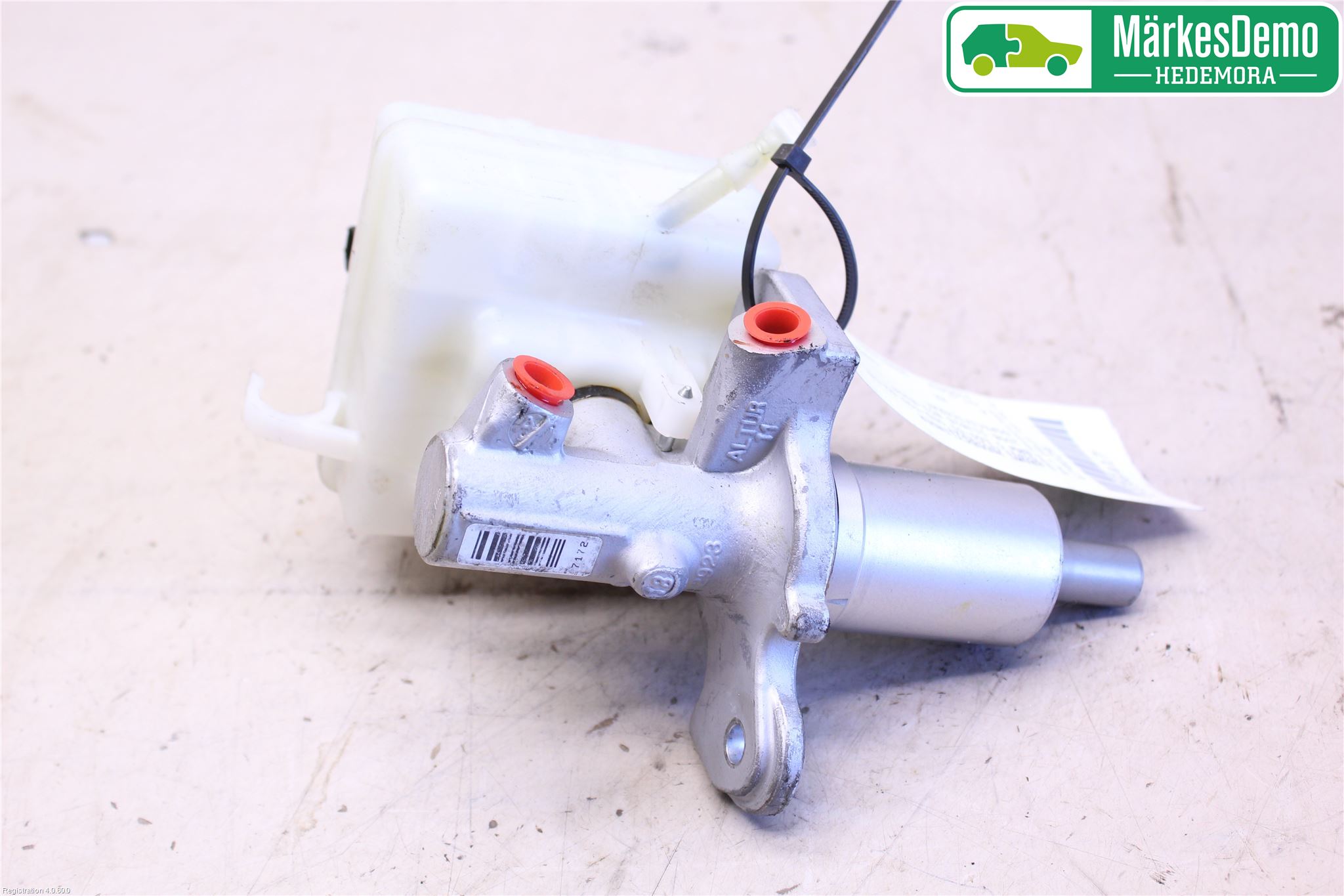 BMW 5 E60/61 Sed/Tou 02-10 Brems Hovedsylinder