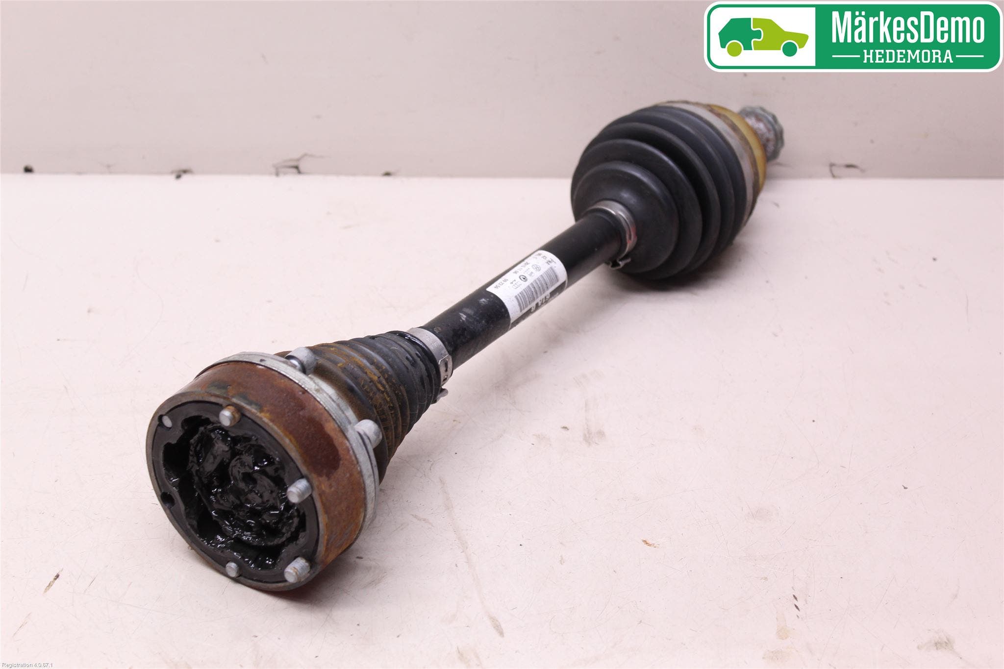 Volkswagen VW POLO 10-17 Drivaksel Foran Kompl Venstre