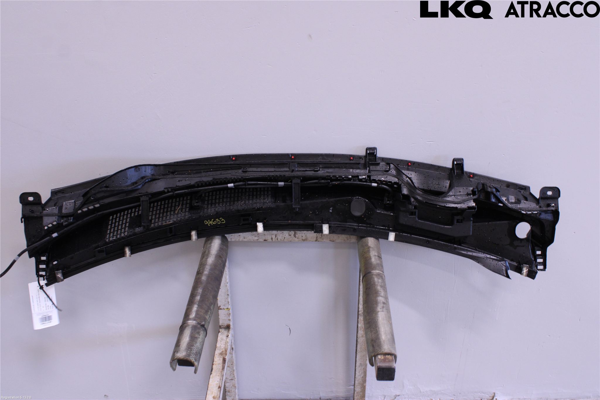 Toyota YARIS XP21 20- Visker Deksel-Grill-Under Frr