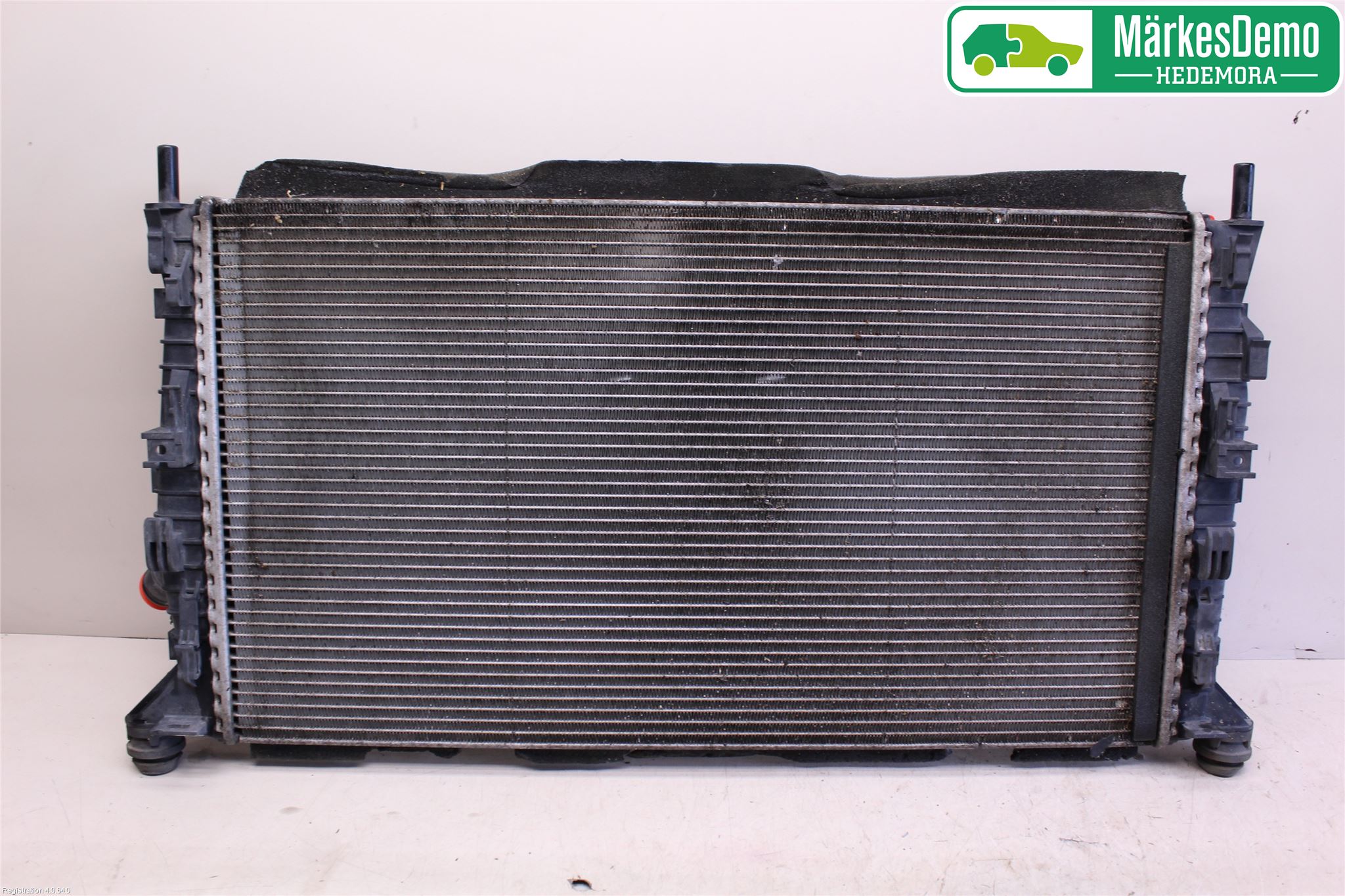 Ford FOCUS     04-07 Radiator Manuell