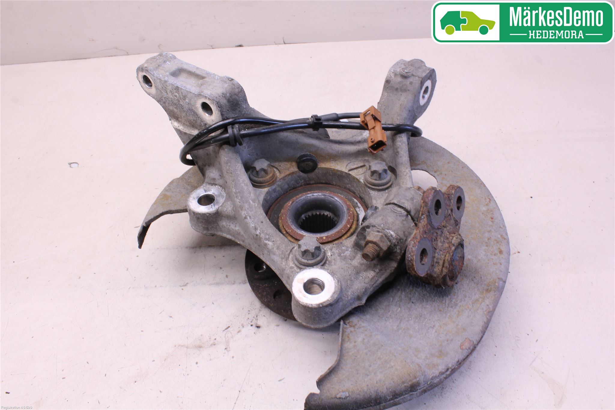 Saab 9-5     06-10 Spindel Hf