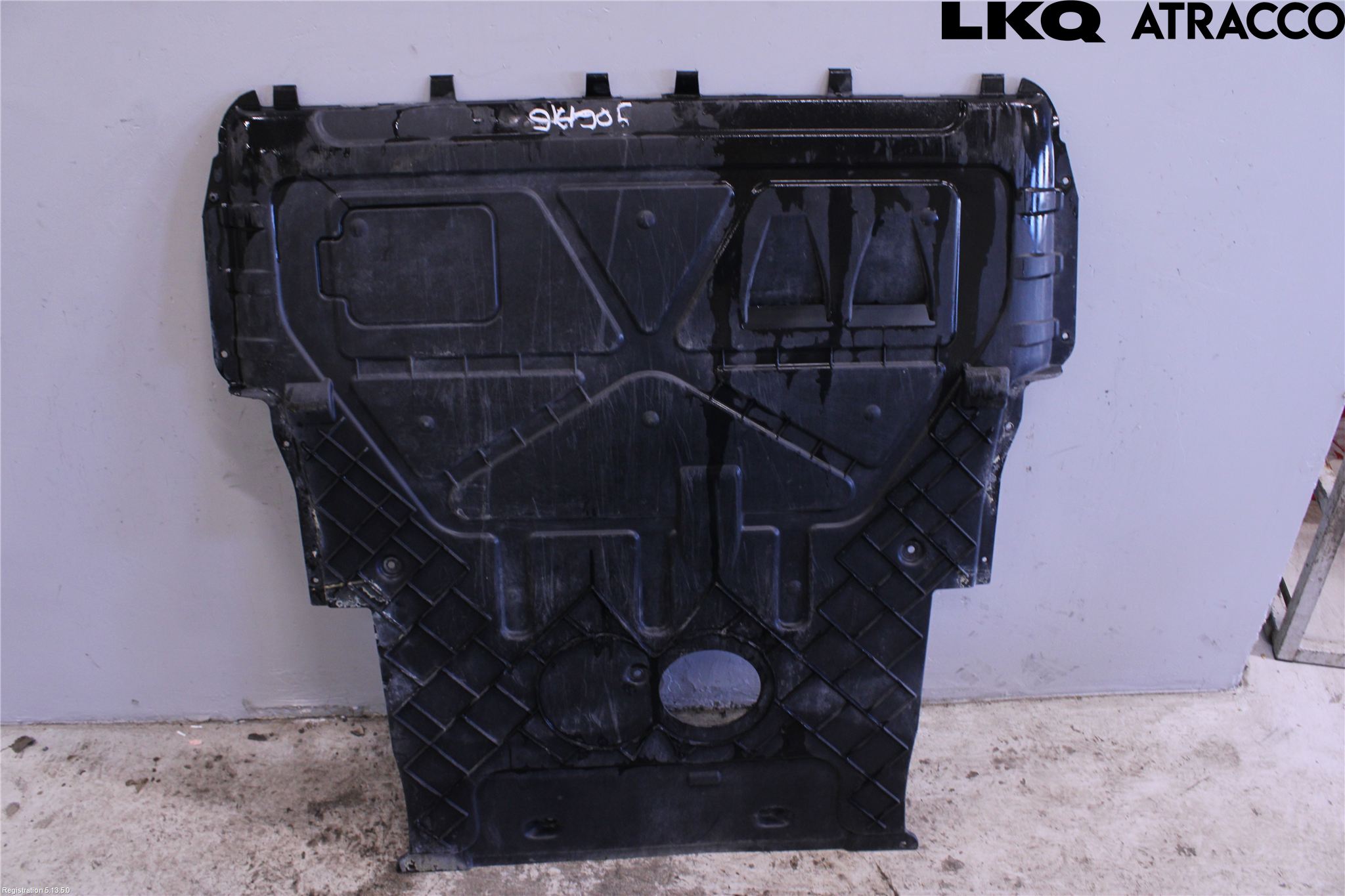 Volkswagen VW CRAFTER II / E-CRAFTER 17- Bunnplate U Motor-Gear-Dørk