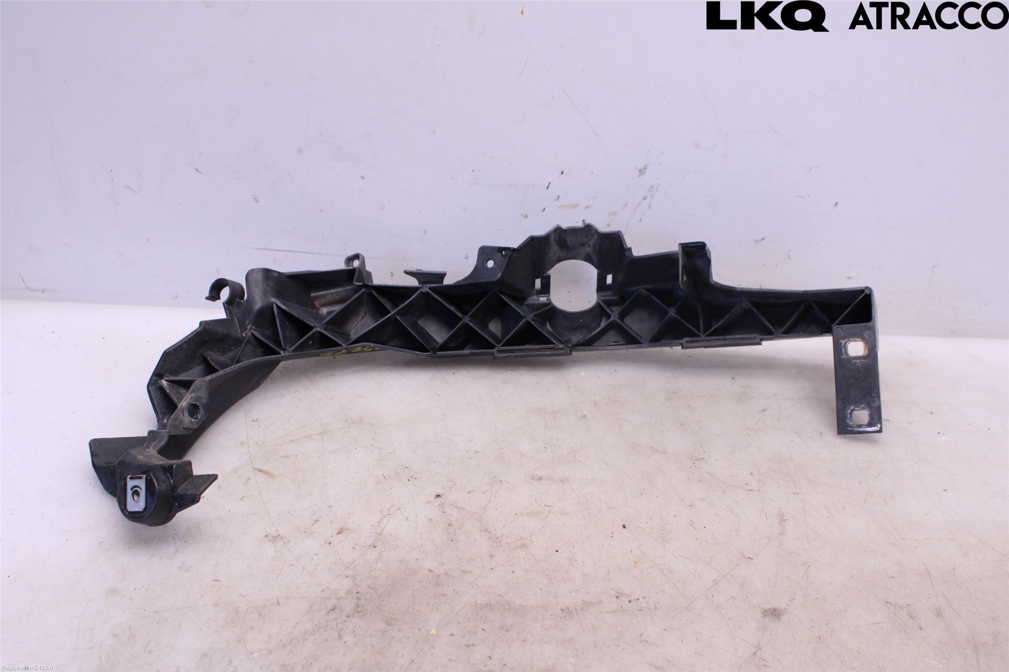 BMW 3 E90/91 SED/TOU 05-12 Frontlykt Holder-Feste