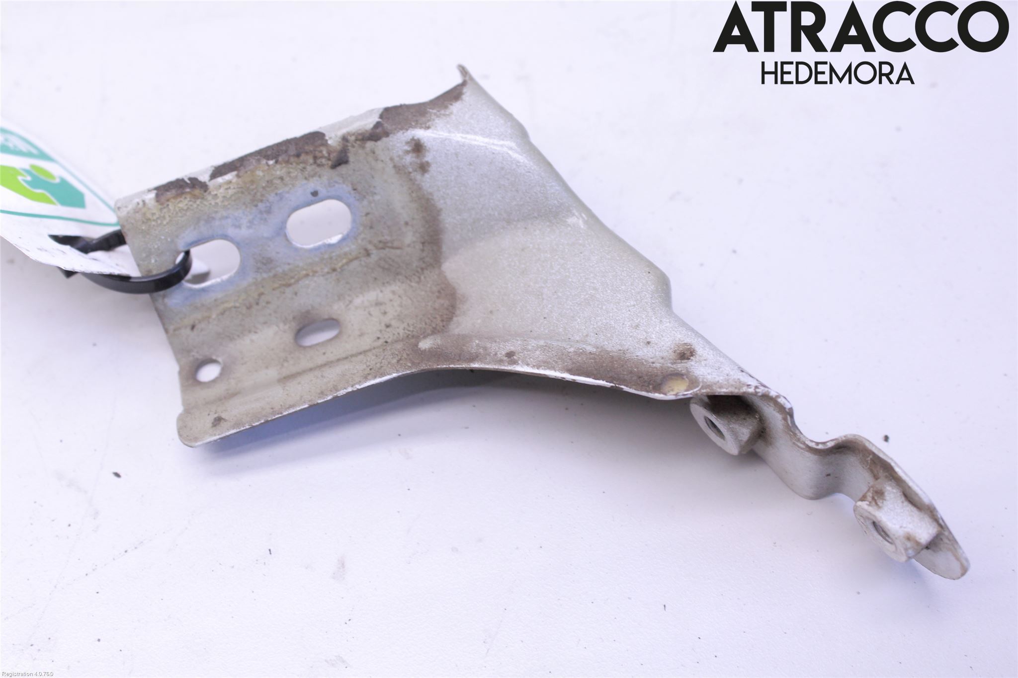 Volkswagen VW POLO 10-17 Frontskjermfeste Venstre