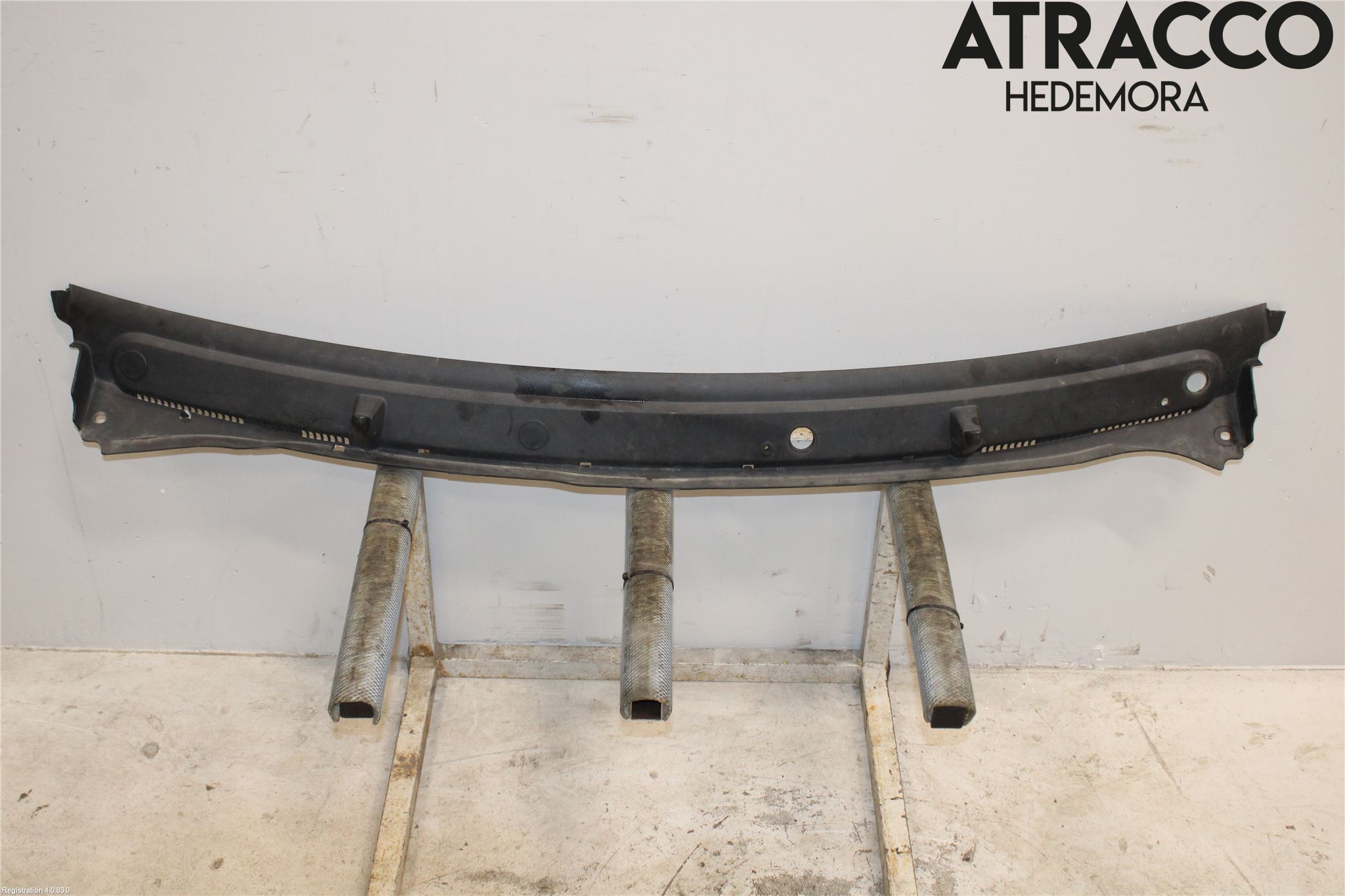 Opel VIVARO 01-14 Visker Deksel-Grill-Under Frr