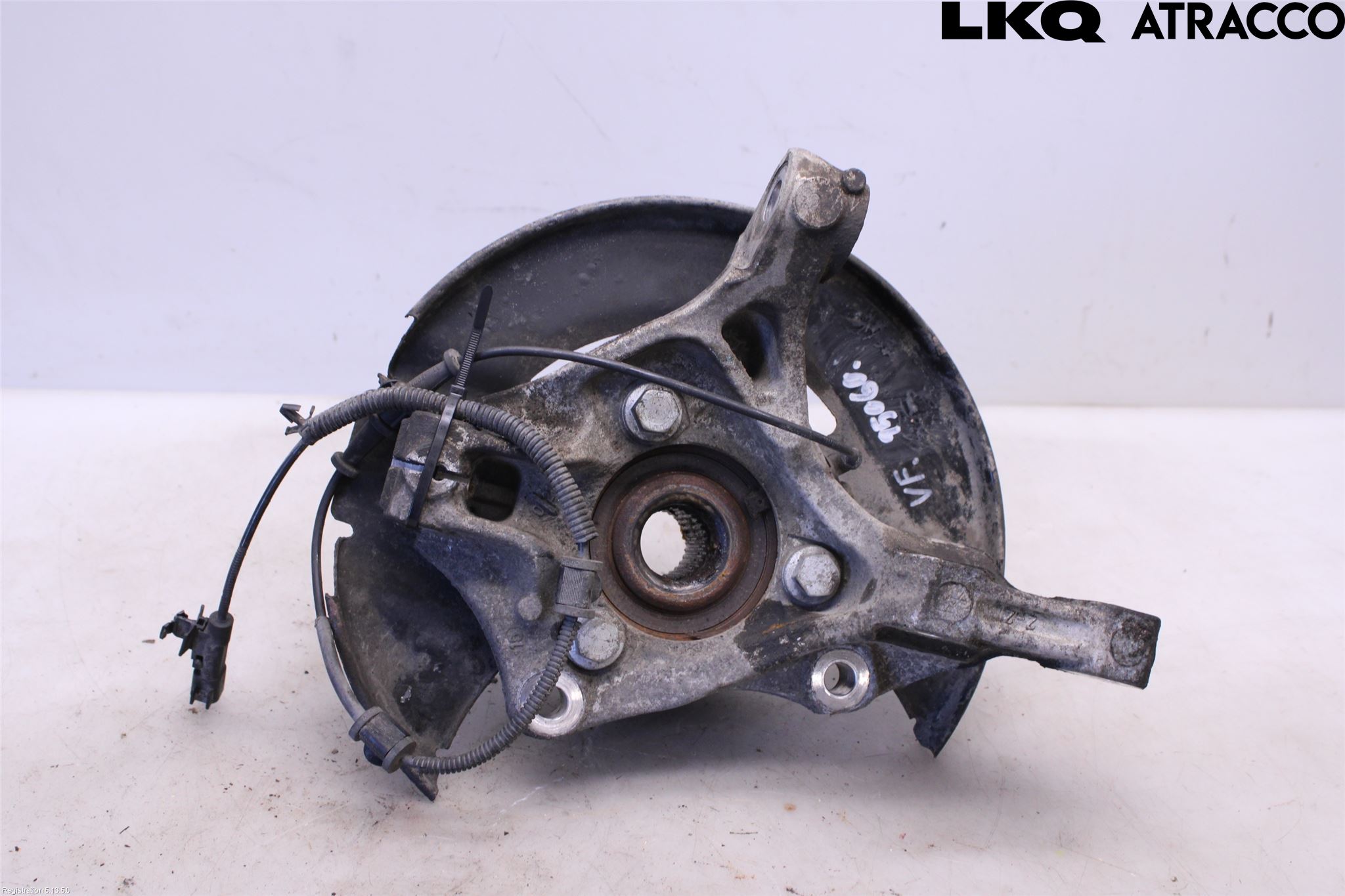 Opel ZAFIRA C 12-19 Spindel Vf
