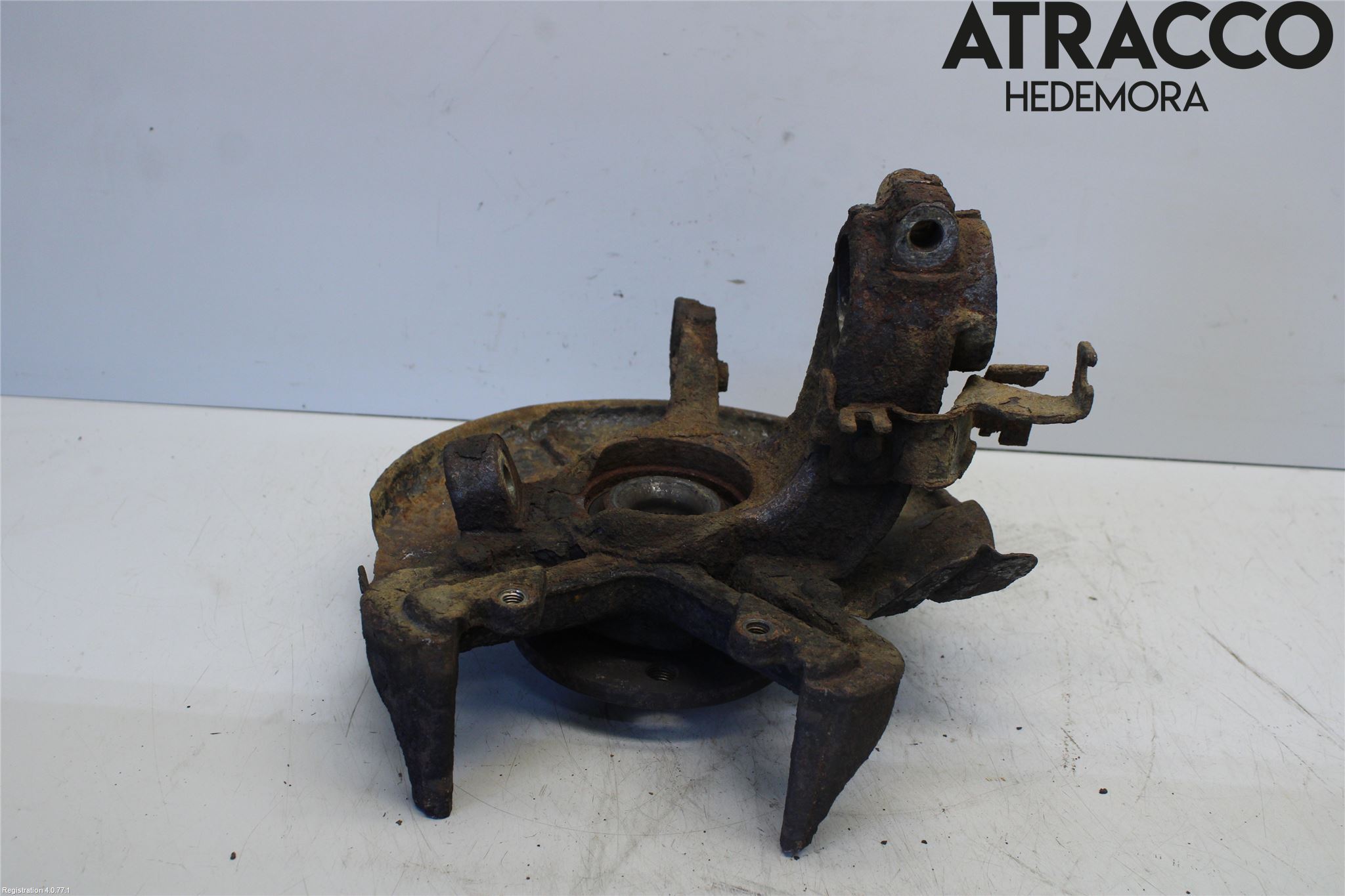 Volkswagen VW POLO 05-09 Spindel Vf
