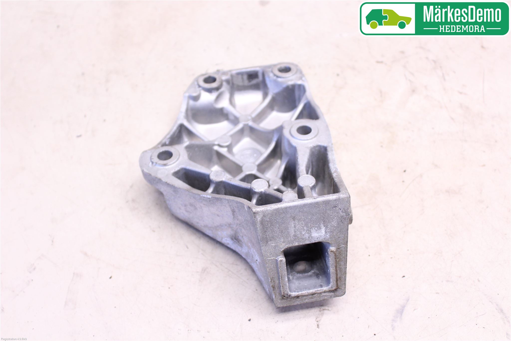 BMW 5 F10/F11/F18 09-17 Motor Feste Stål-Alu