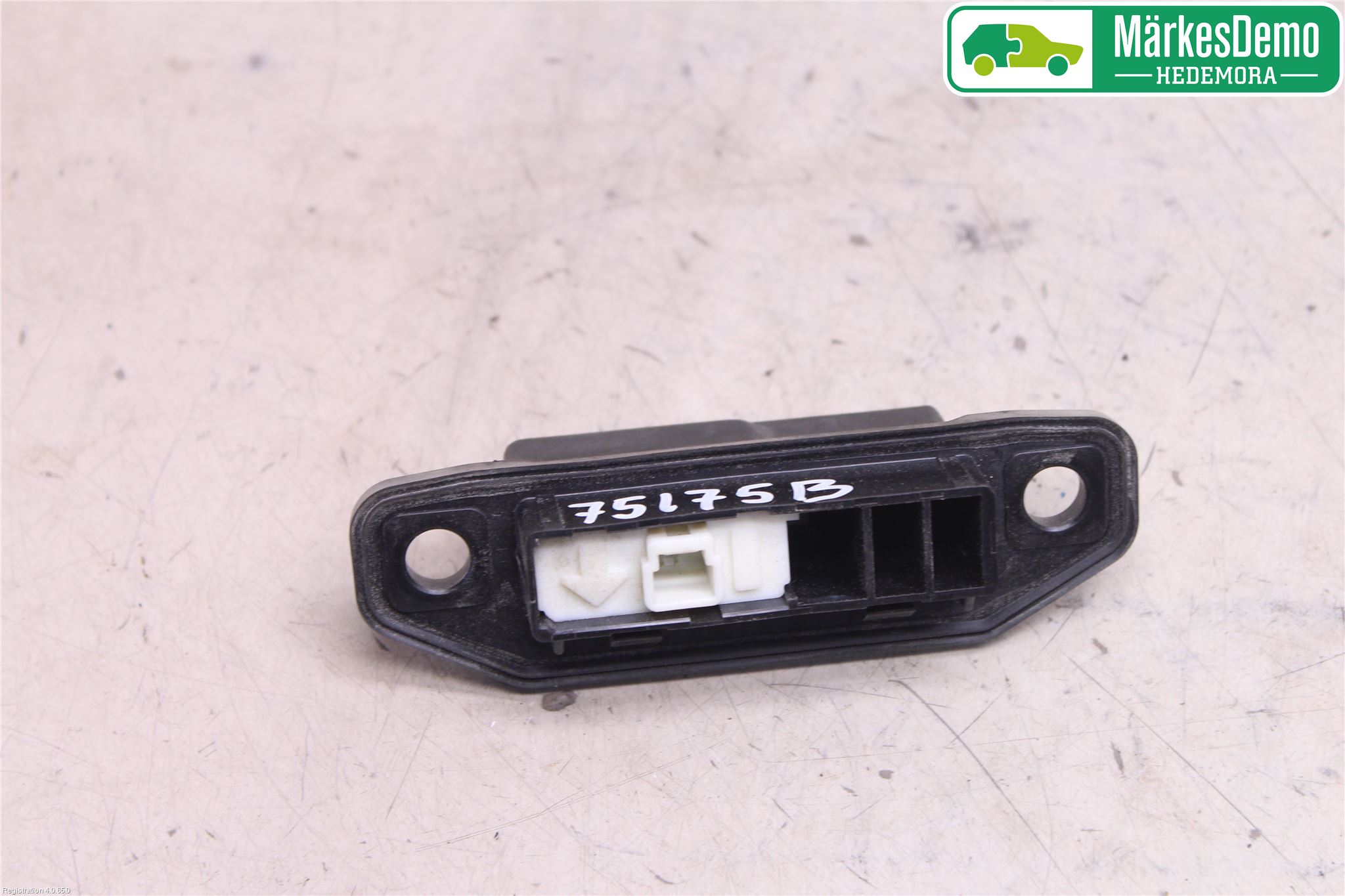 Toyota AURIS 13-19 Bakluke Handtak Ytre
