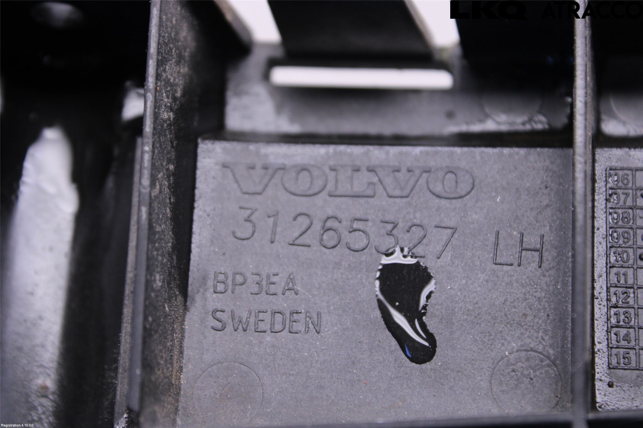 Volvo V70 08-13 Støtfangerfeste Bak Venstre