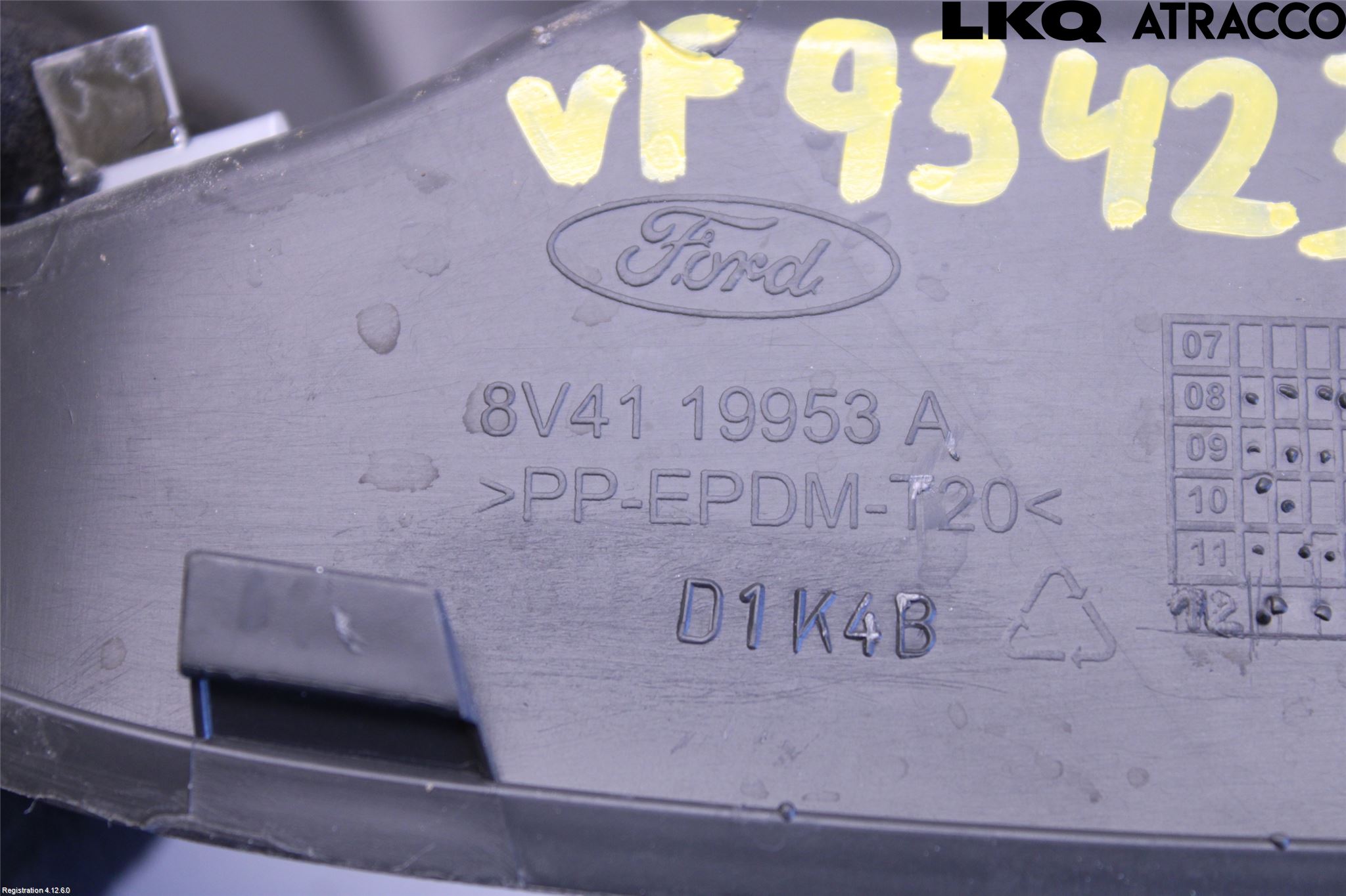 Ford KUGA 08-12 Frontlykt Kurve-Tåkelys Ramme
