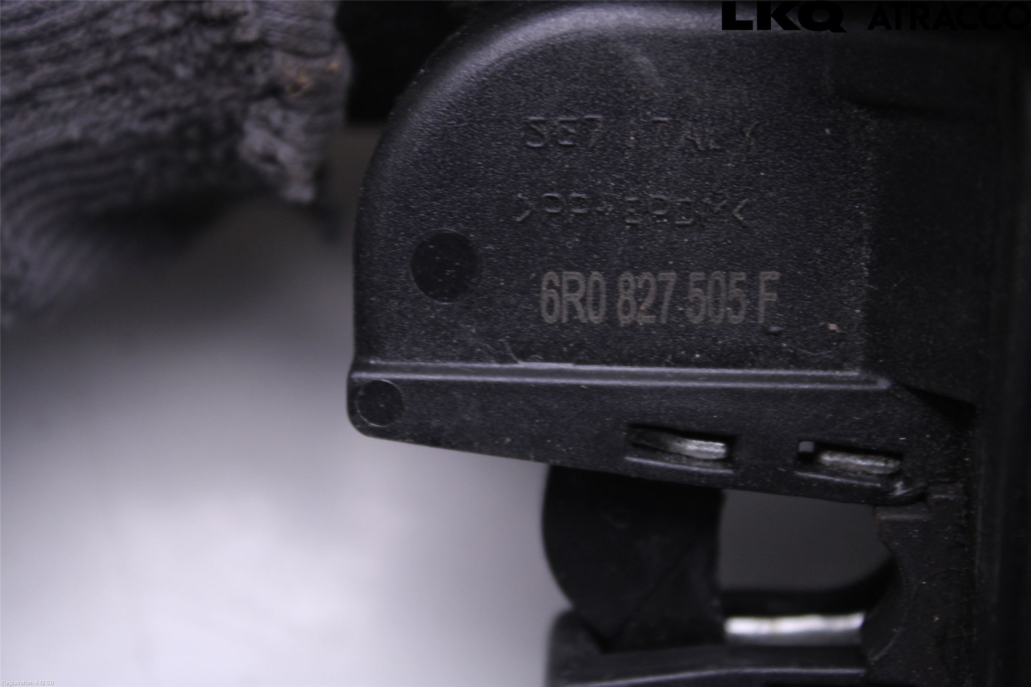 Volkswagen VW POLO 10-17 Bakluke-Lokk Låsekasse