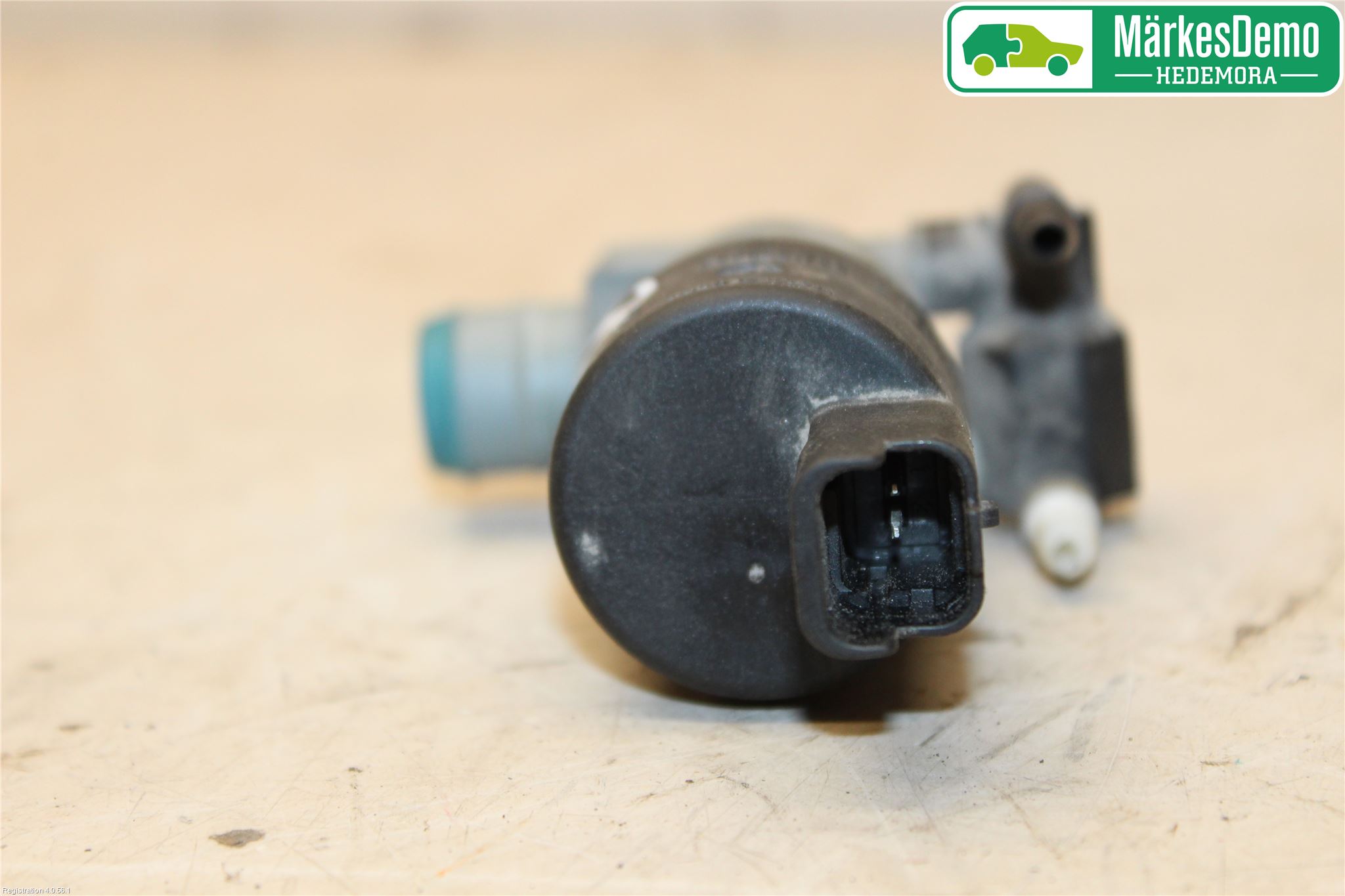 Nissan QASHQAI   07-10 Spylerpumpe Frontrute
