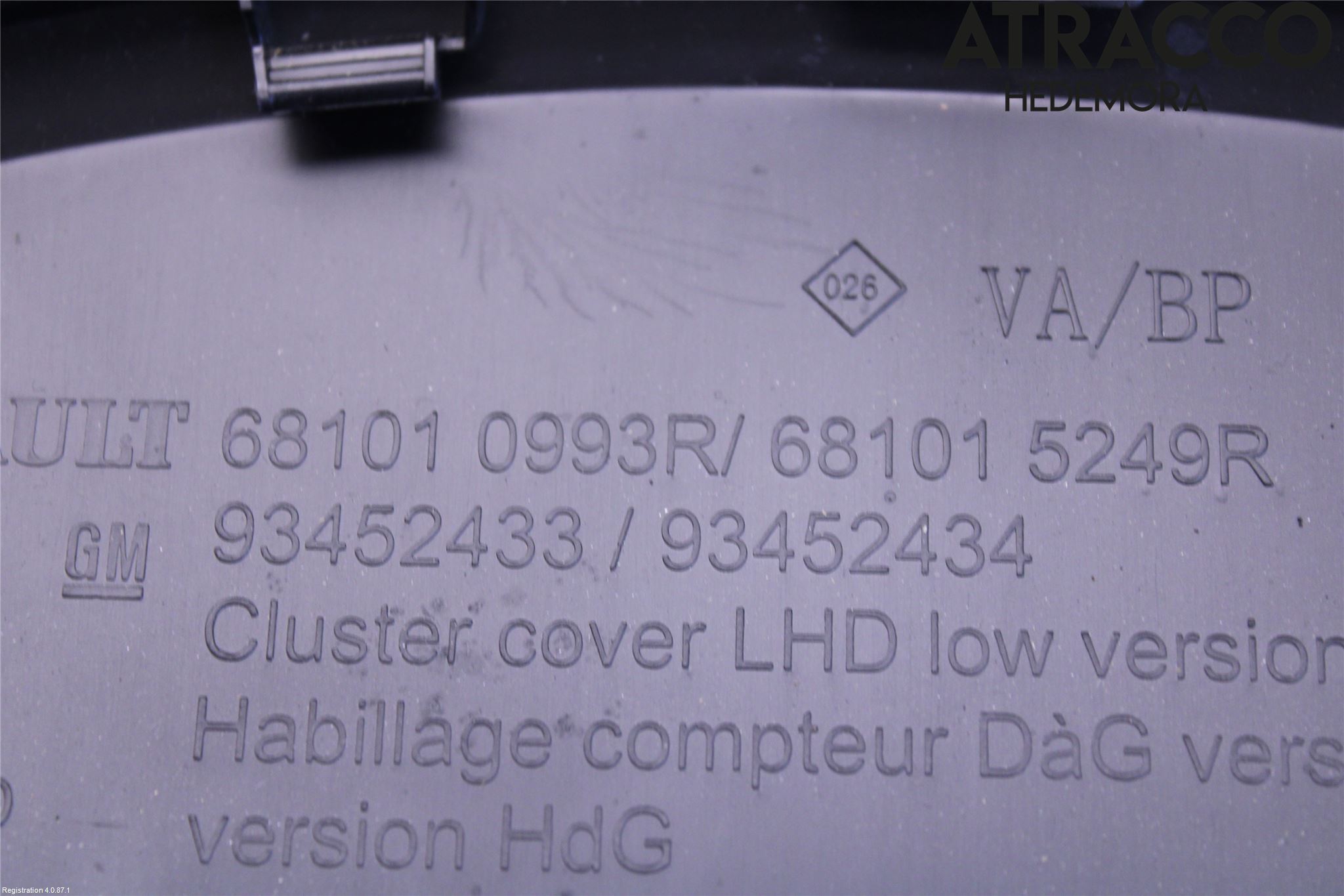Renault TRAFIC/E-TECH 15- Instrument Ramme