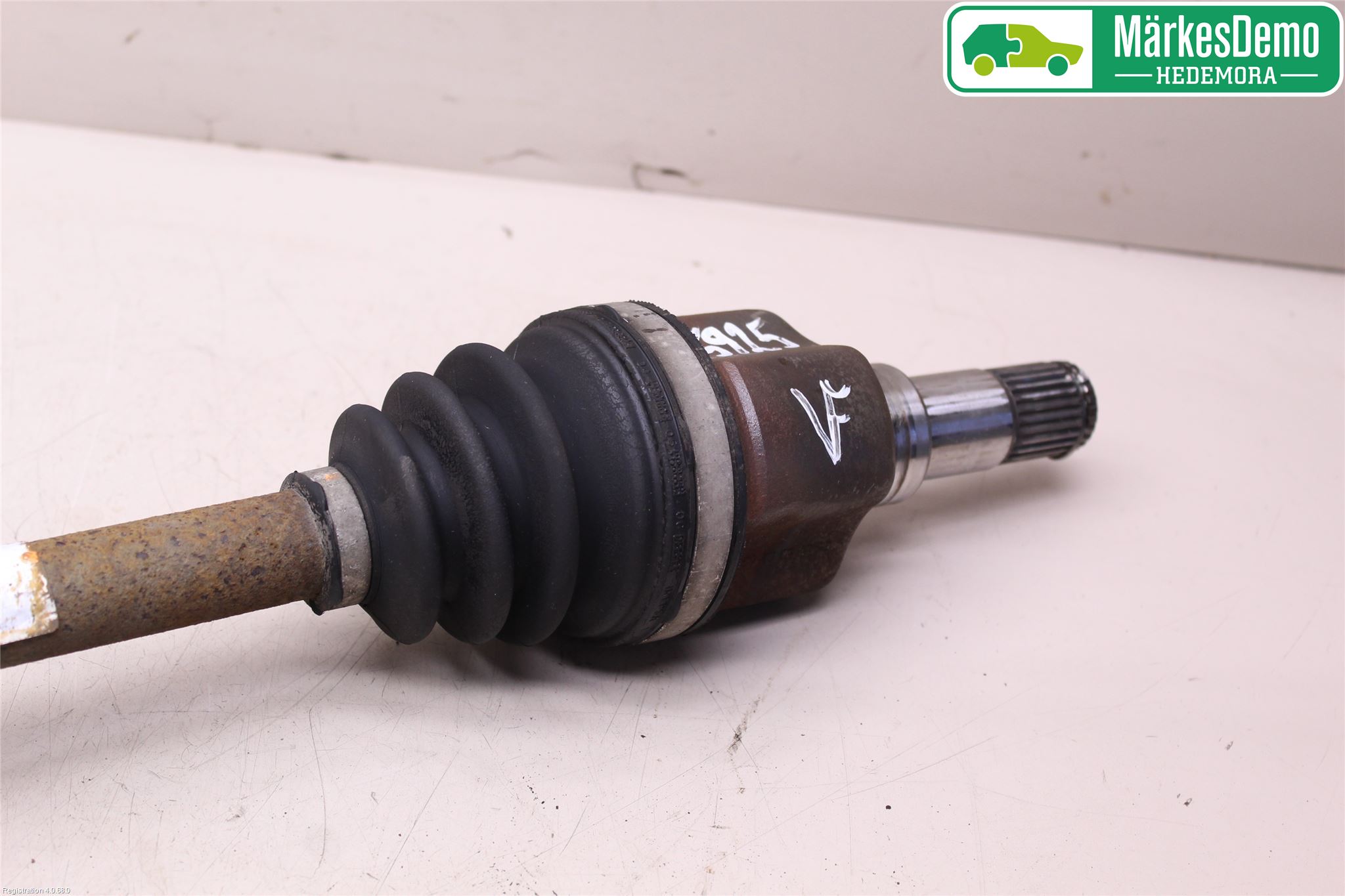Ford FOCUS     04-07 Drivaksel Foran Kompl Venstre