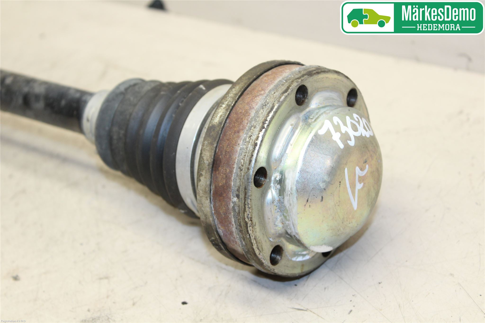 Volkswagen VW CADDY 11-15 Drivaksel Foran Kompl Venstre