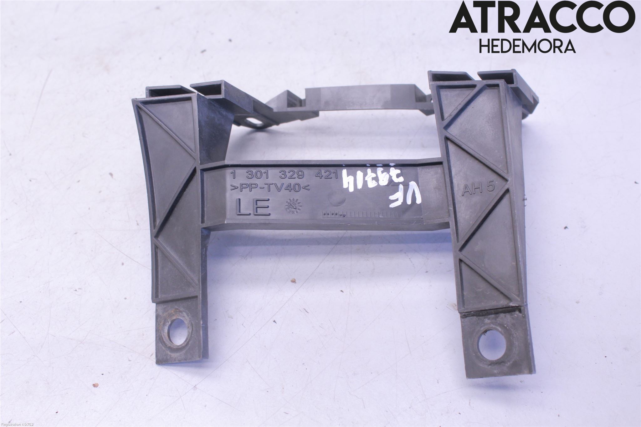 Volkswagen VW TRANSP/CARAVELLE (T5) 04-15 Frontlykt Holder-Feste