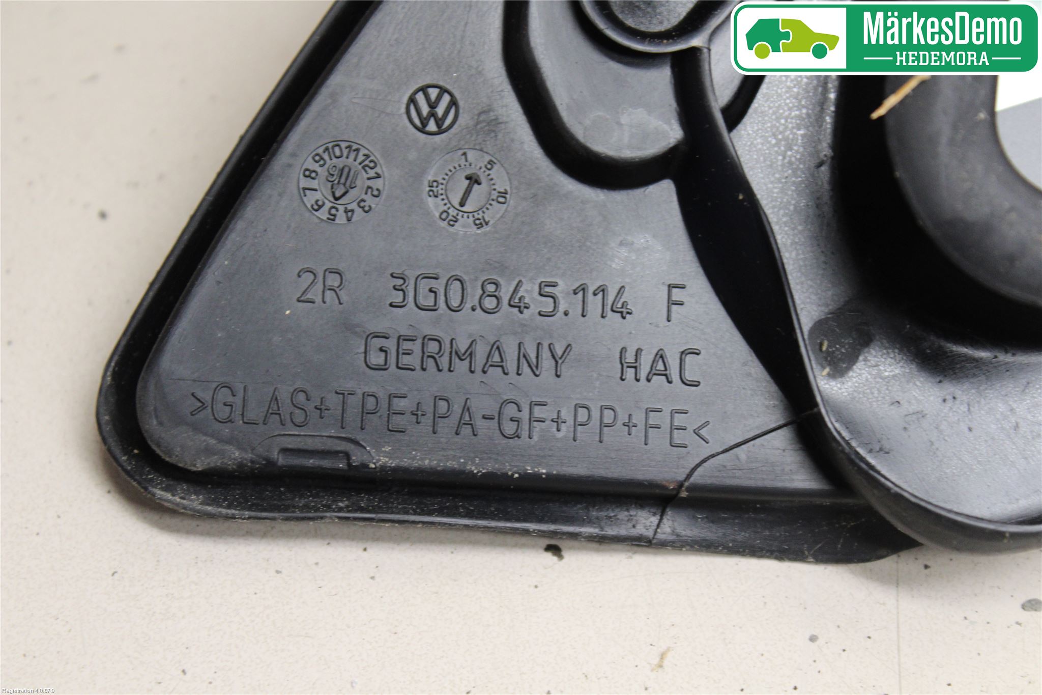 Volkswagen VW PASSAT 15-19 Dørrute Foran Venstre Trekant