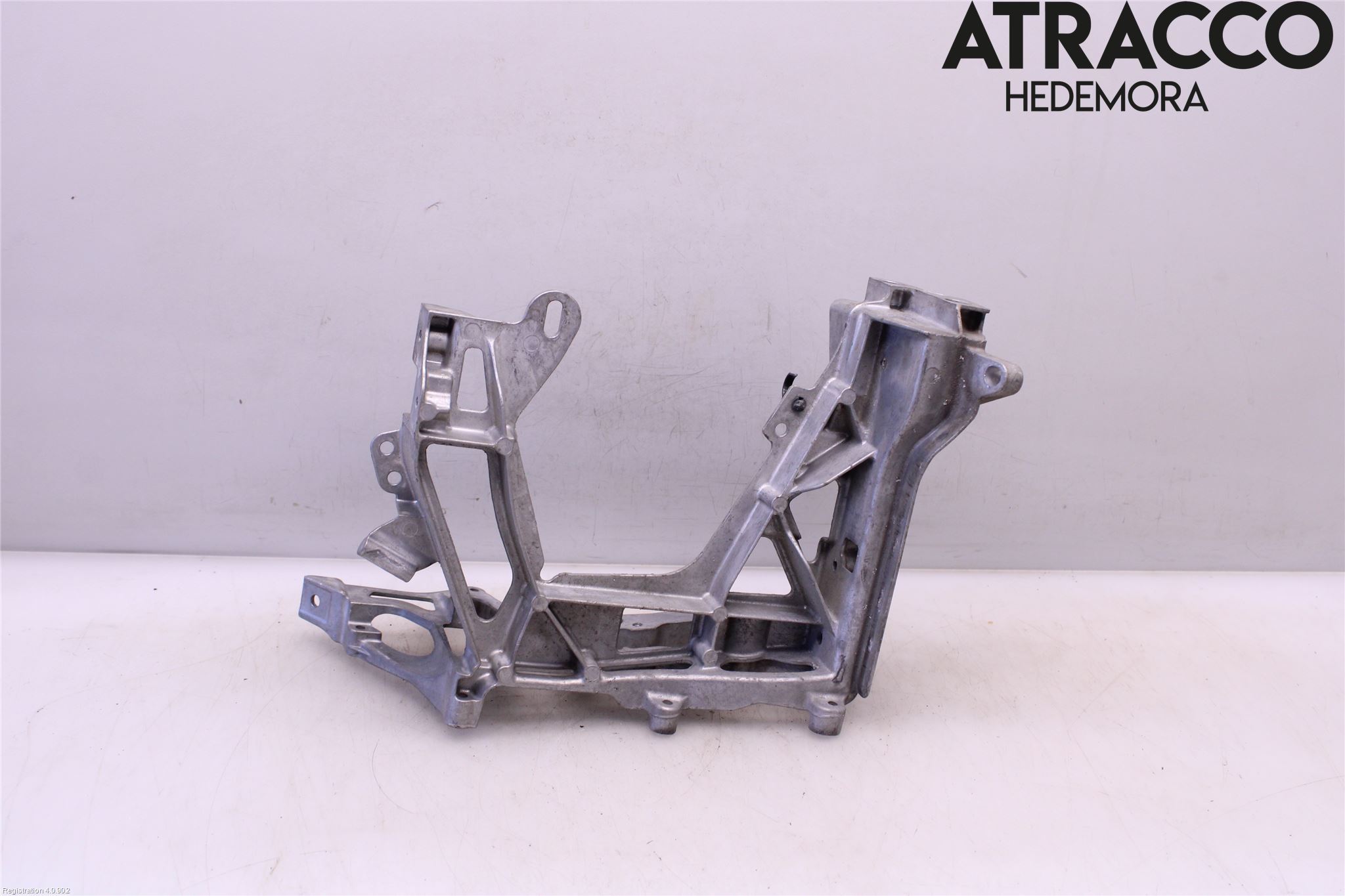Mercedes-Benz MB C-KLASS (W205) 14-21 Frontlykt Holder-Feste