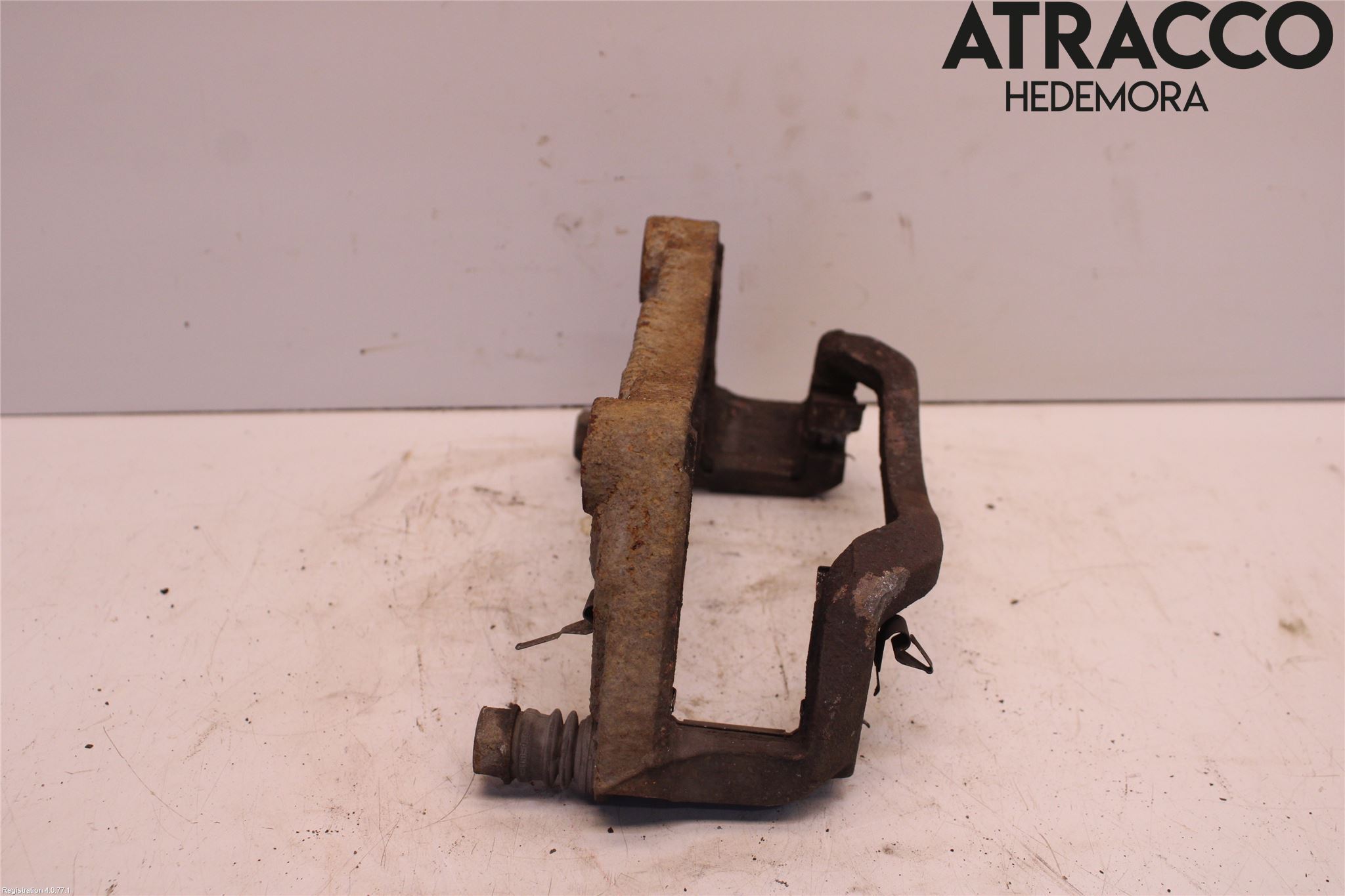 Nissan QASHQAI+2  10-14 Bremsecaliper Feste Holder