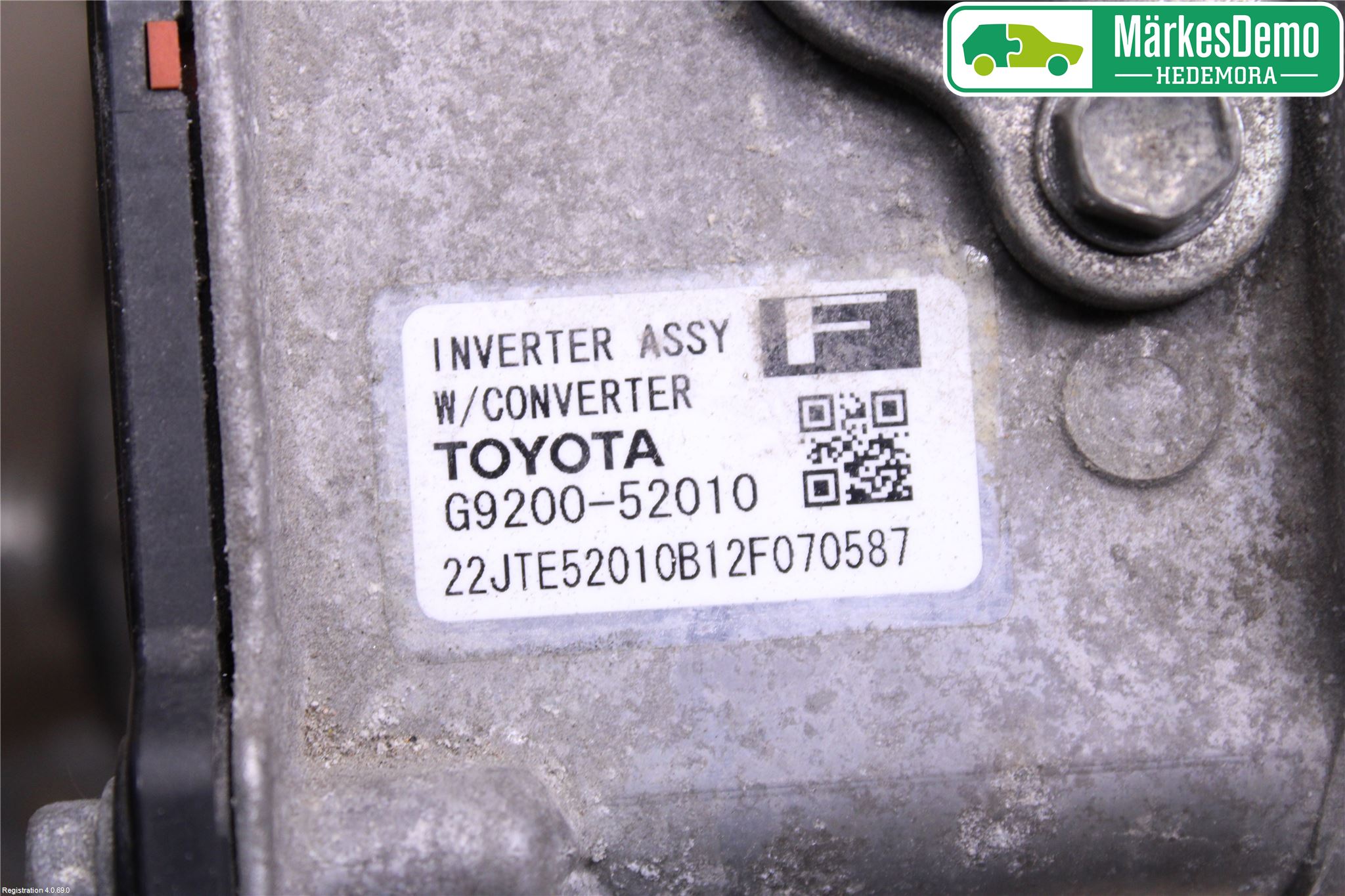 Toyota YARIS XP130 12-14 Hybridconverter