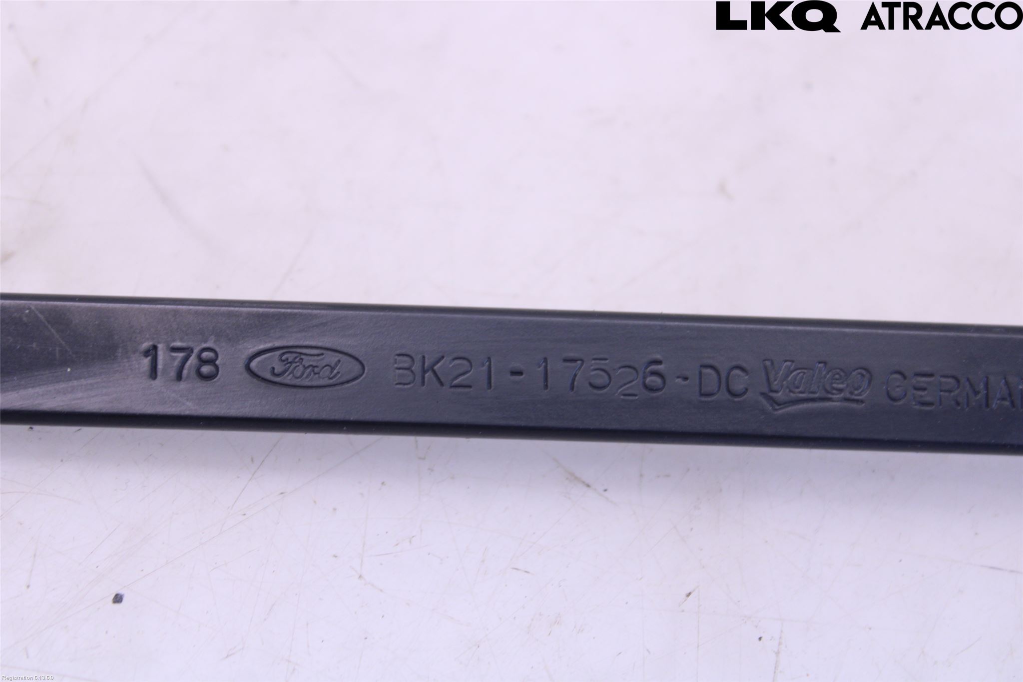 Ford TRANSIT SKÅP/BUSS 14-22 Viskerarm-Armer Frontrute