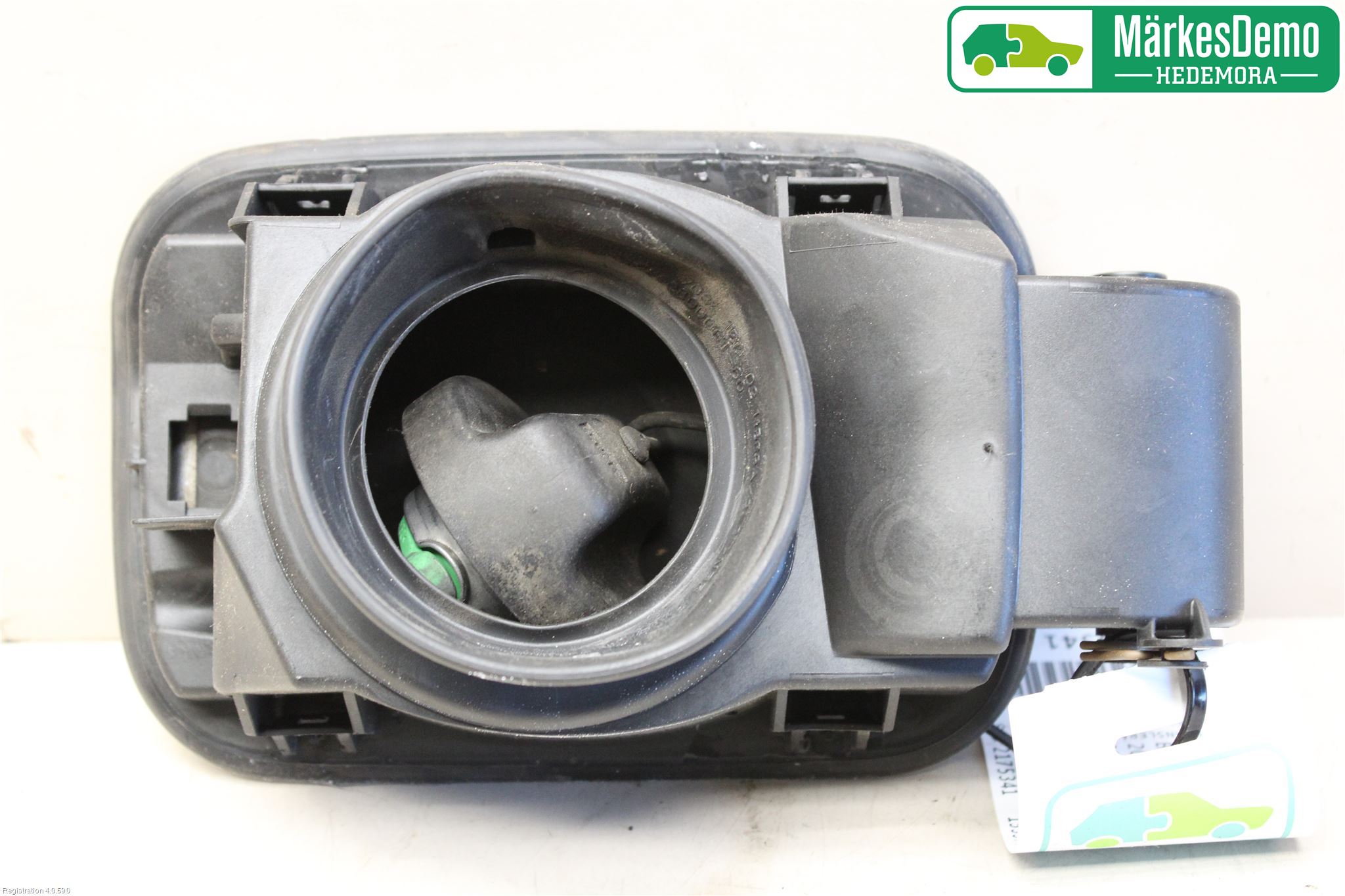 BMW 5 E60/61 Sed/Tou 02-10 Drivstoff Tankluke
