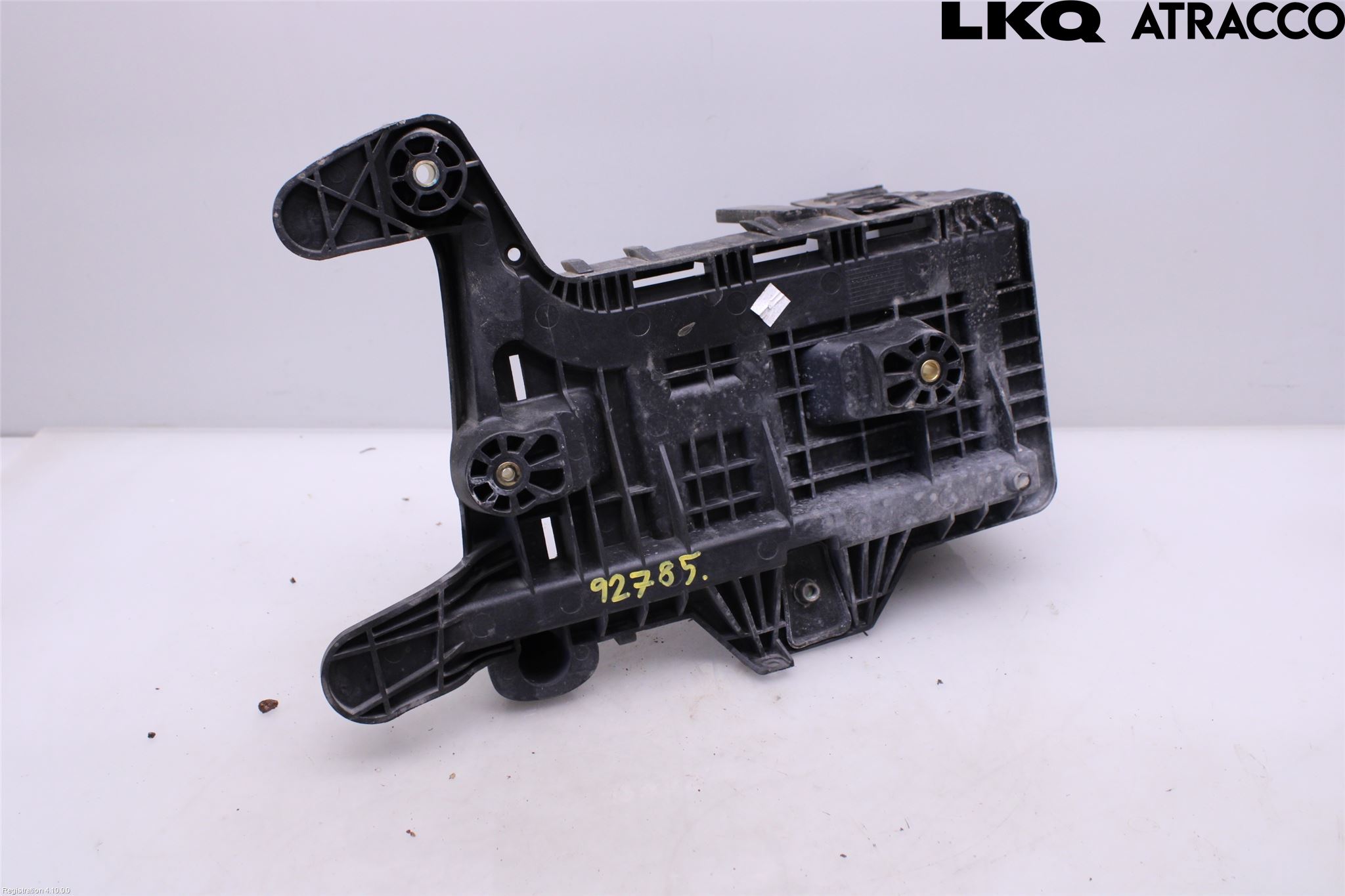 Volkswagen VW GOLF V 04-09 Batterikasse - Feste - Holder