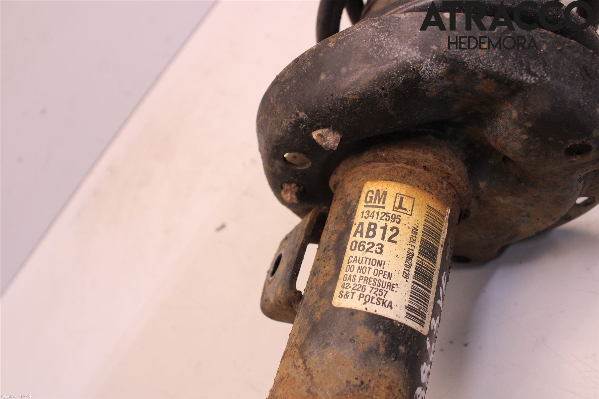 Opel ASTRA J 10-15 Fjærbein Foran Venstre