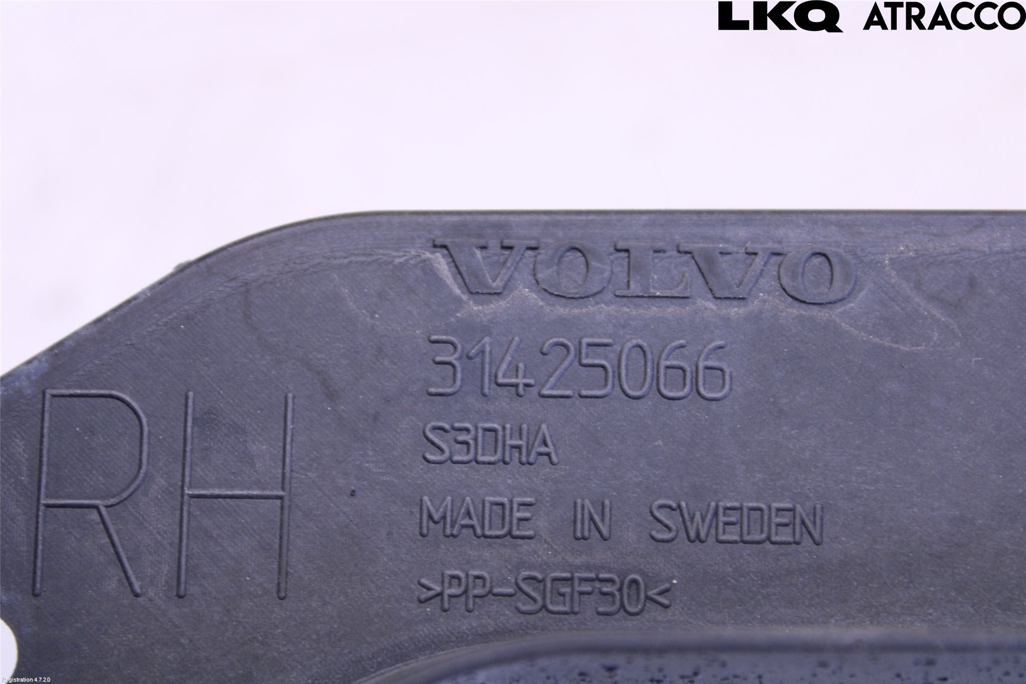 Volvo V90 17->> Støtfangerfeste Bak Høyre