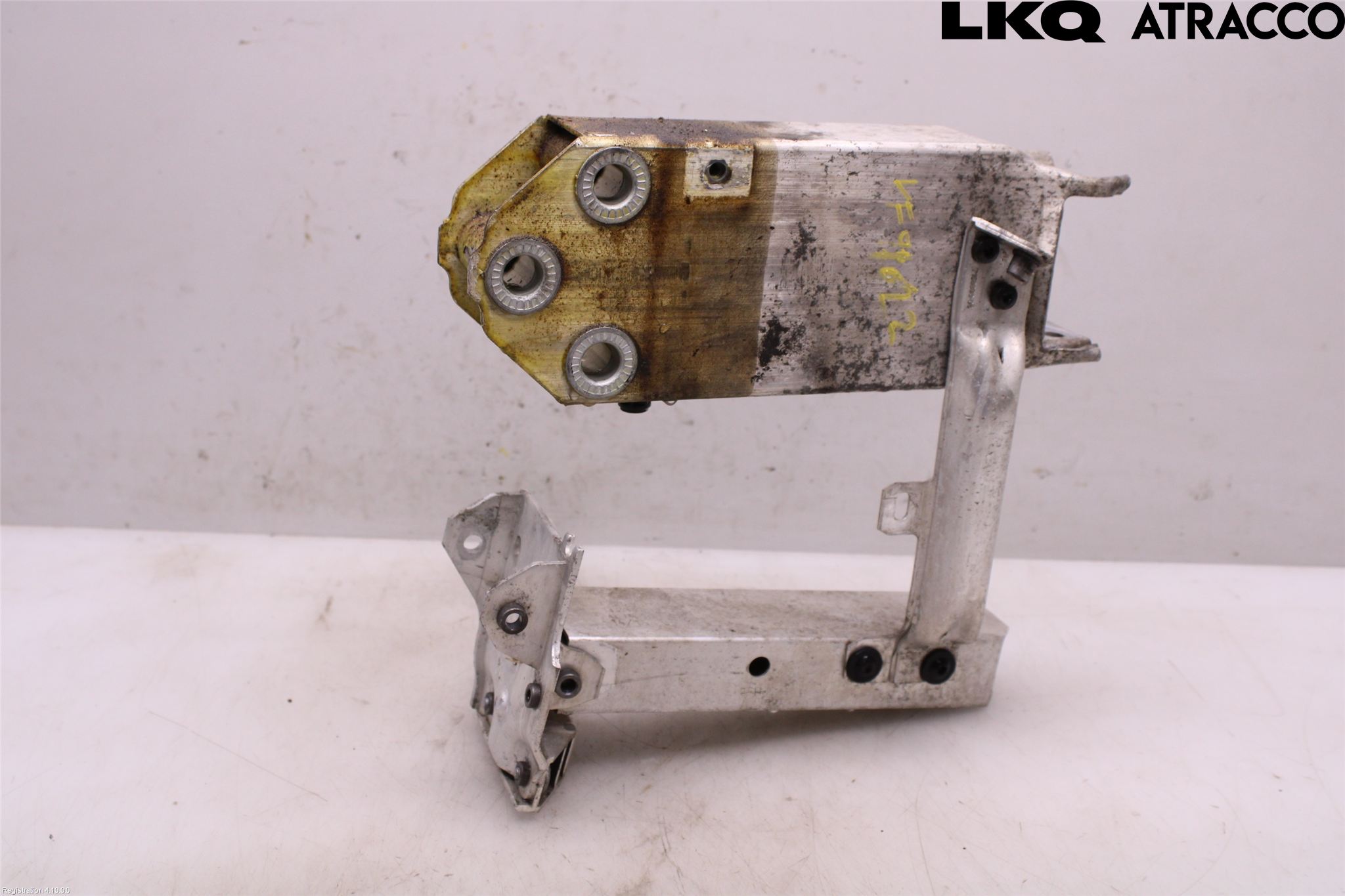 BMW 5 F10/F11/F18 09-17 Støtfanger Foran Feste