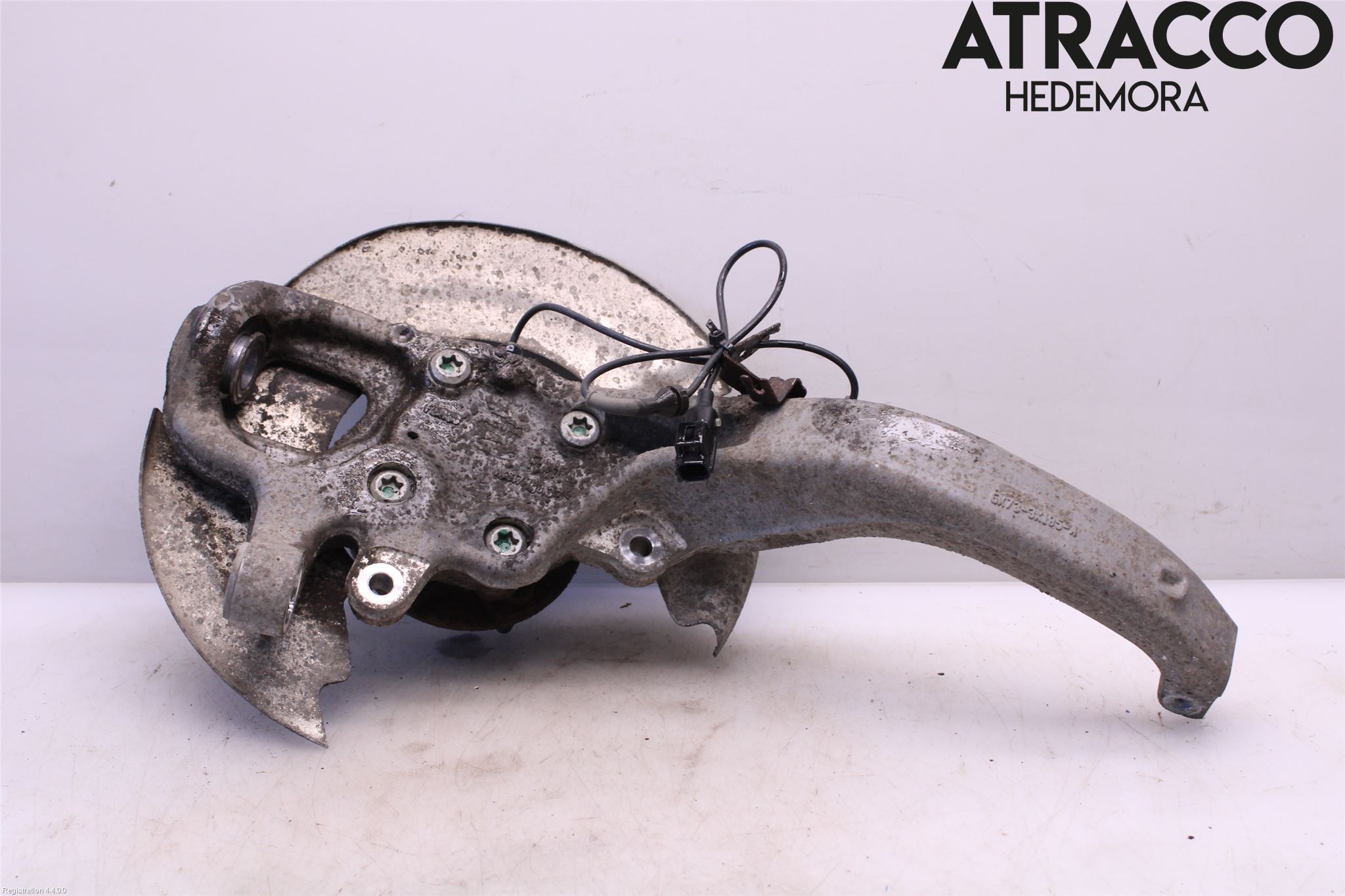 Jaguar XE (X760) 15-24 Spindel Hf