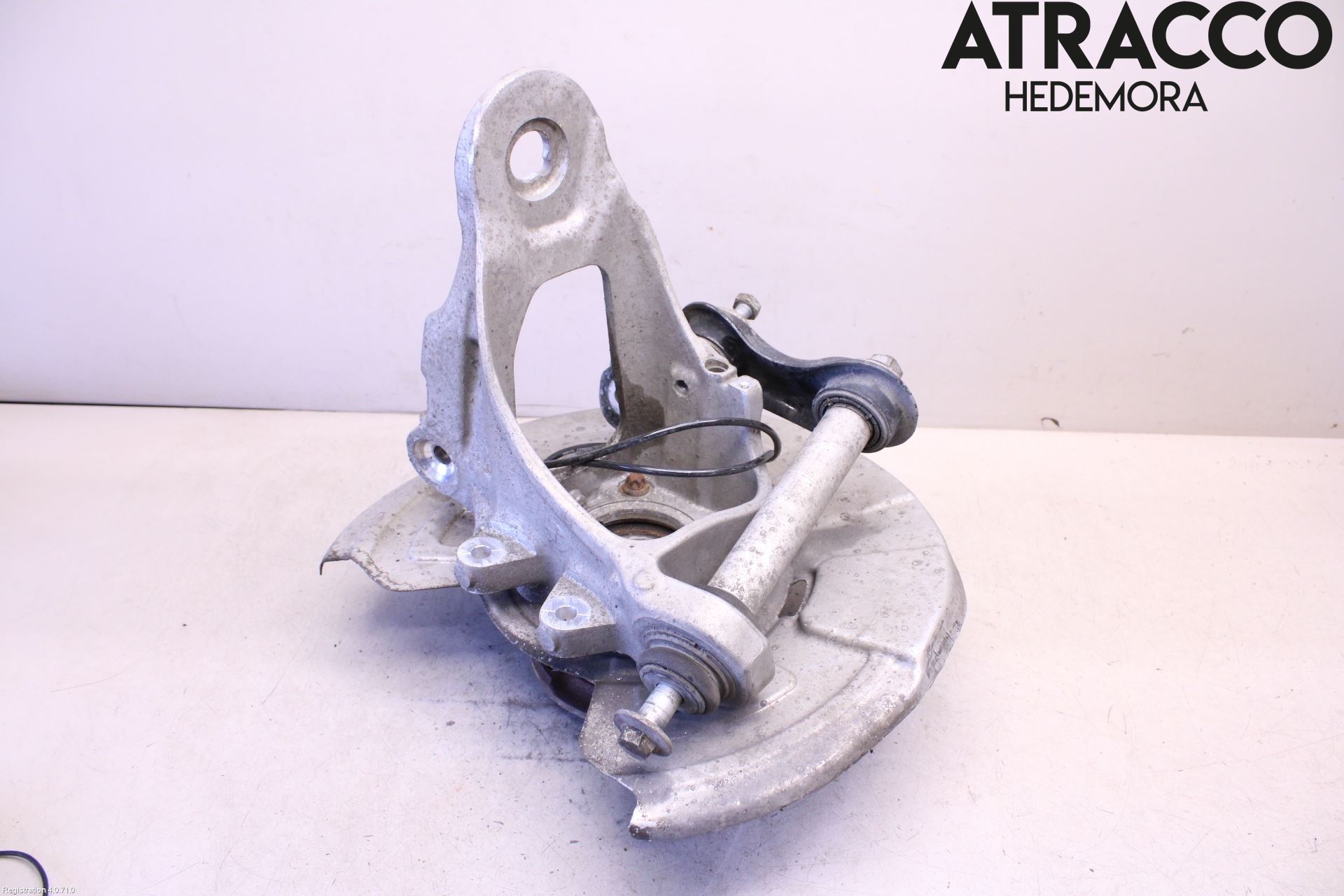 BMW X6 E71/E72   08-14 Spindel Vb