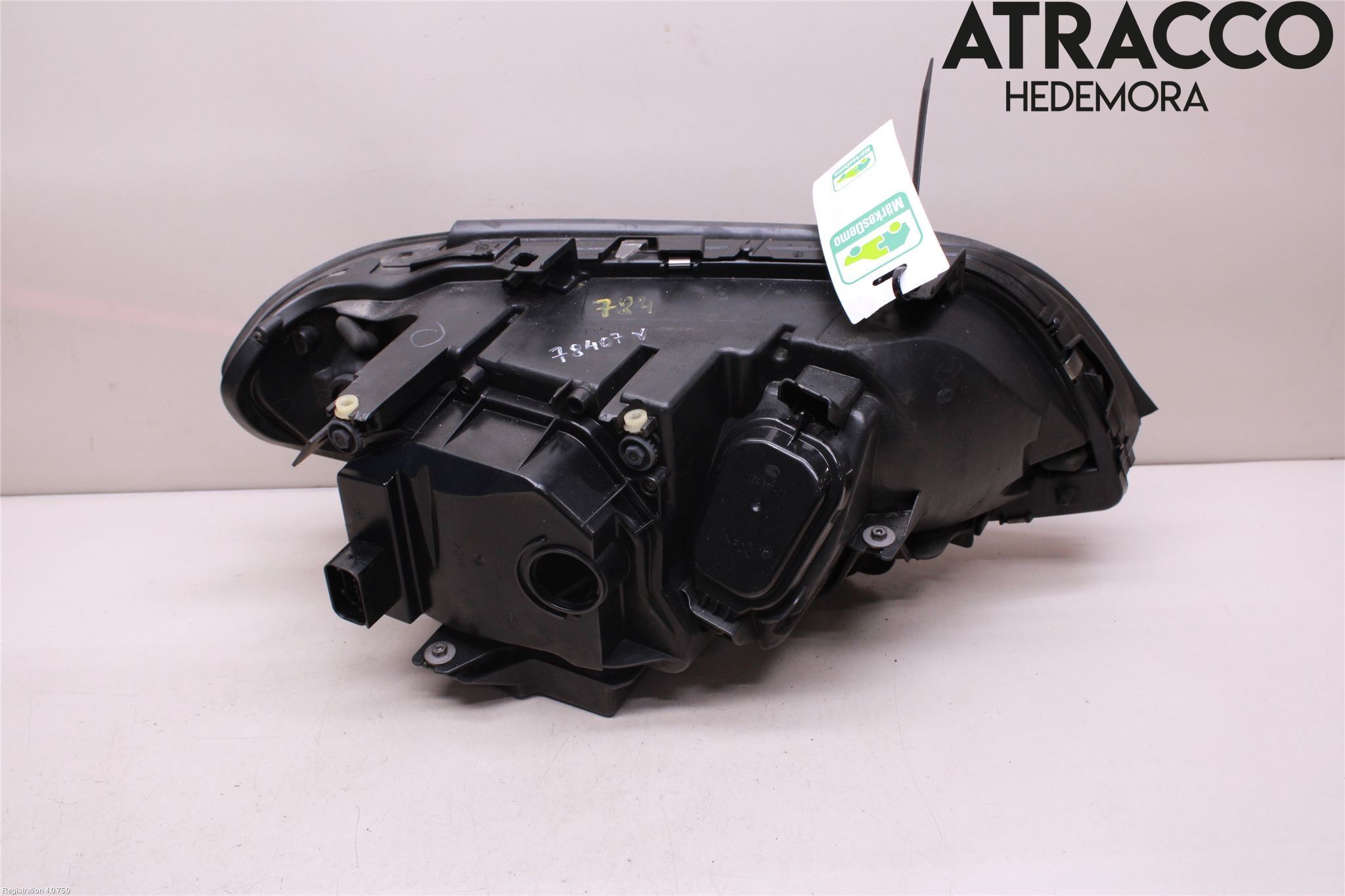 BMW X5 E53     99-06 Frontlykt Venstre