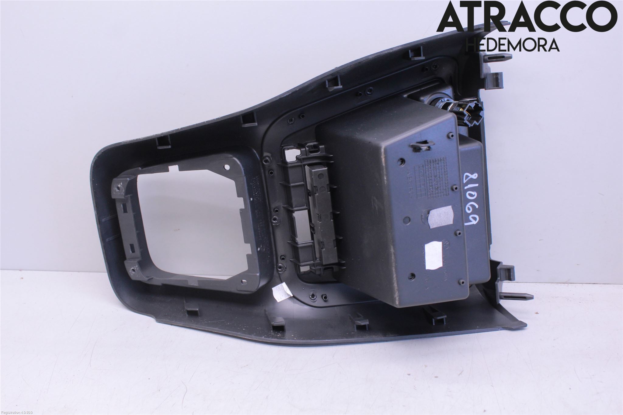 Volkswagen VW TIGUAN 07-16 Innr Konsoll-Lomme
