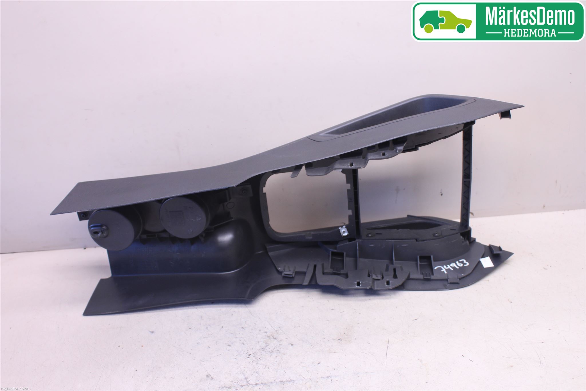 Volkswagen VW SCIROCCO 09-17 Innr Konsoll-Lomme