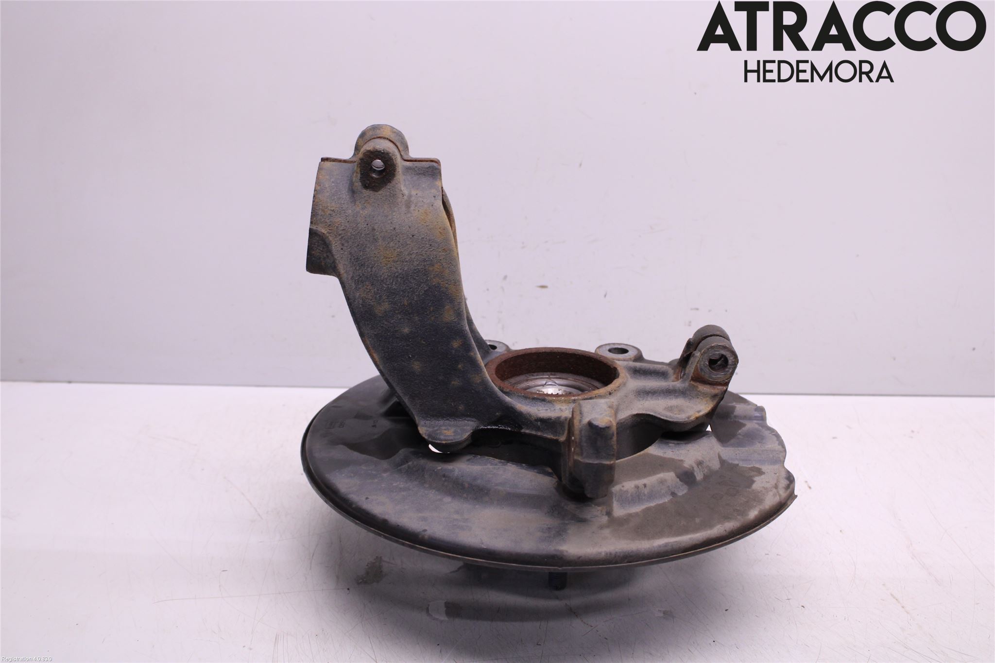 Ford FOCUS 11-14 Spindel Vf
