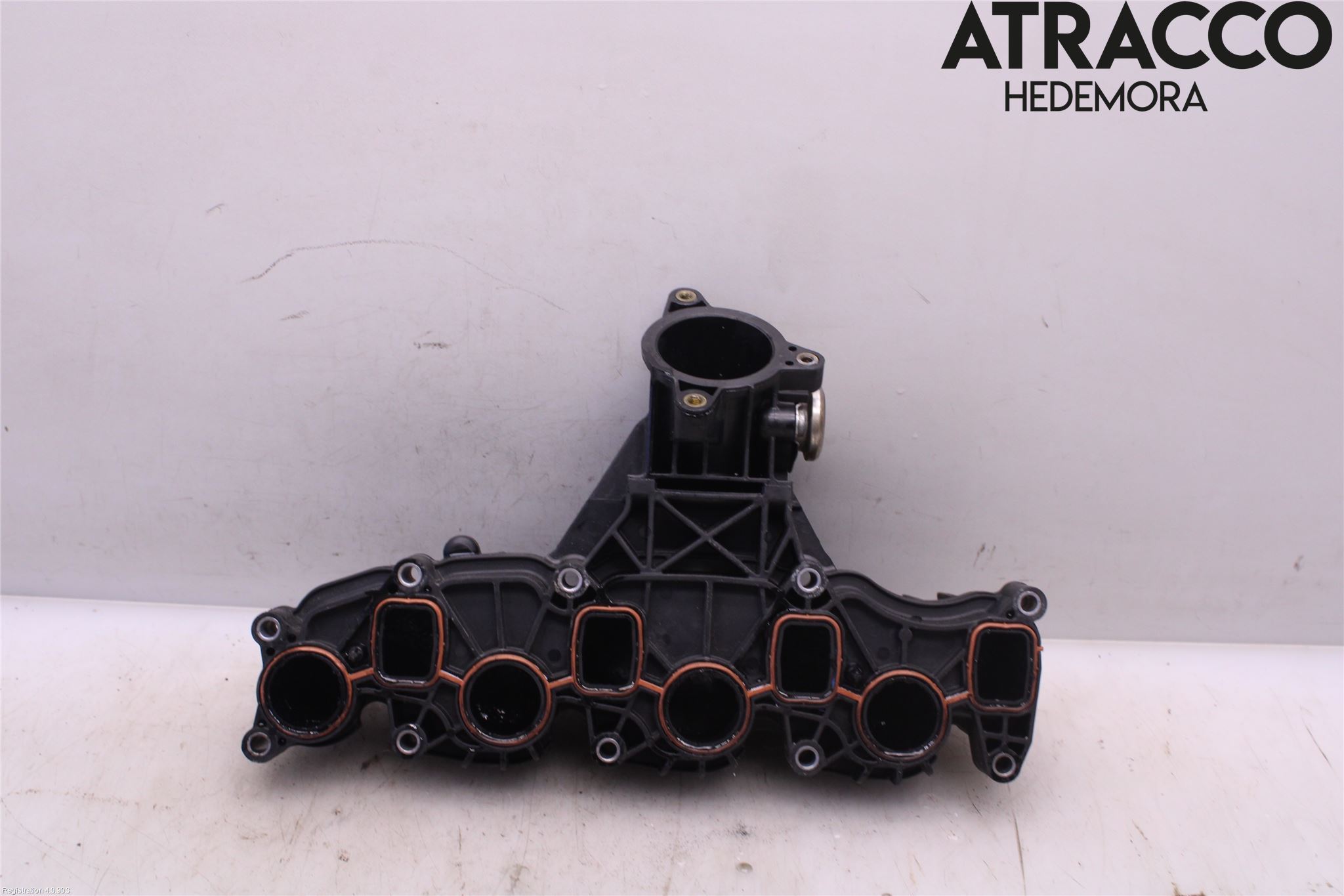 Volkswagen VW PASSAT 11-14 Innsugningsmanifold