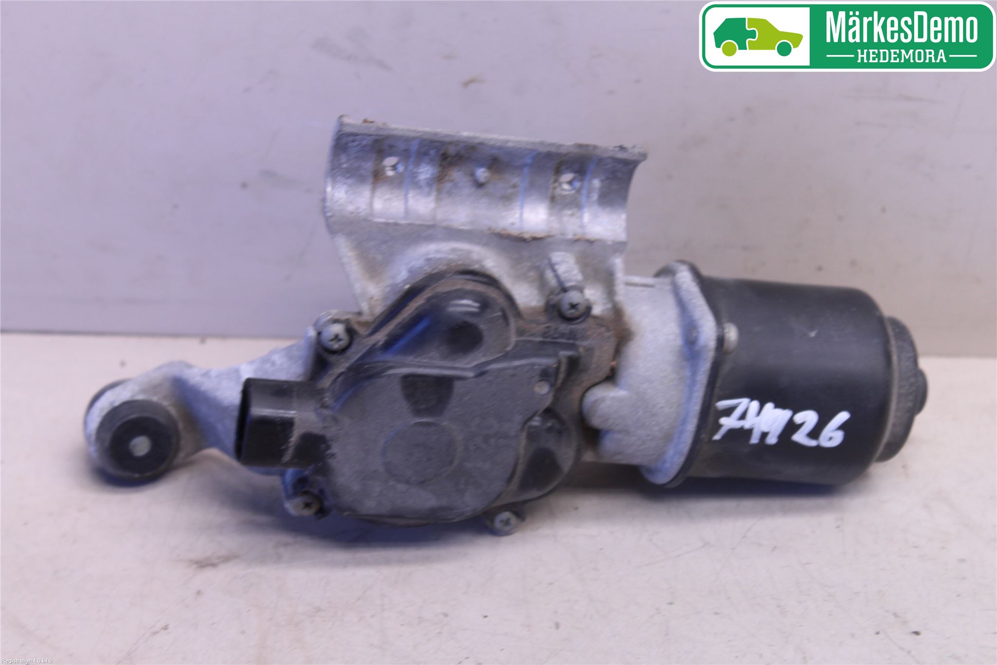 Subaru LEGACY    04-06 Viskermotor Frontrute