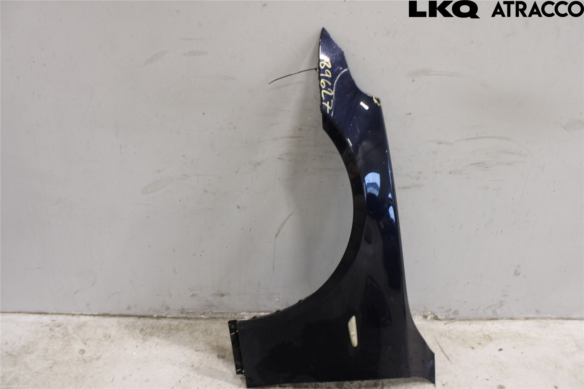BMW 5 E60/61 Sed/Tou 02-10 Skjerm Foran Venstre