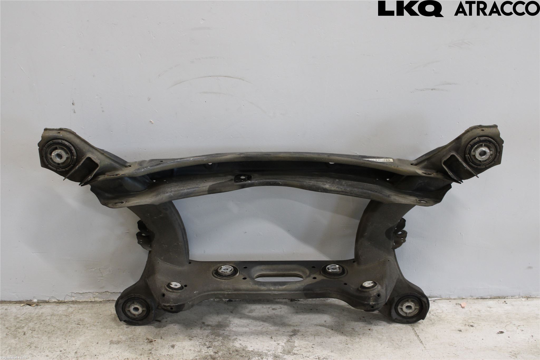 Mercedes-Benz MB C-KLASS (W205) 14-21 Bakaksel Feste Travers-Ramme