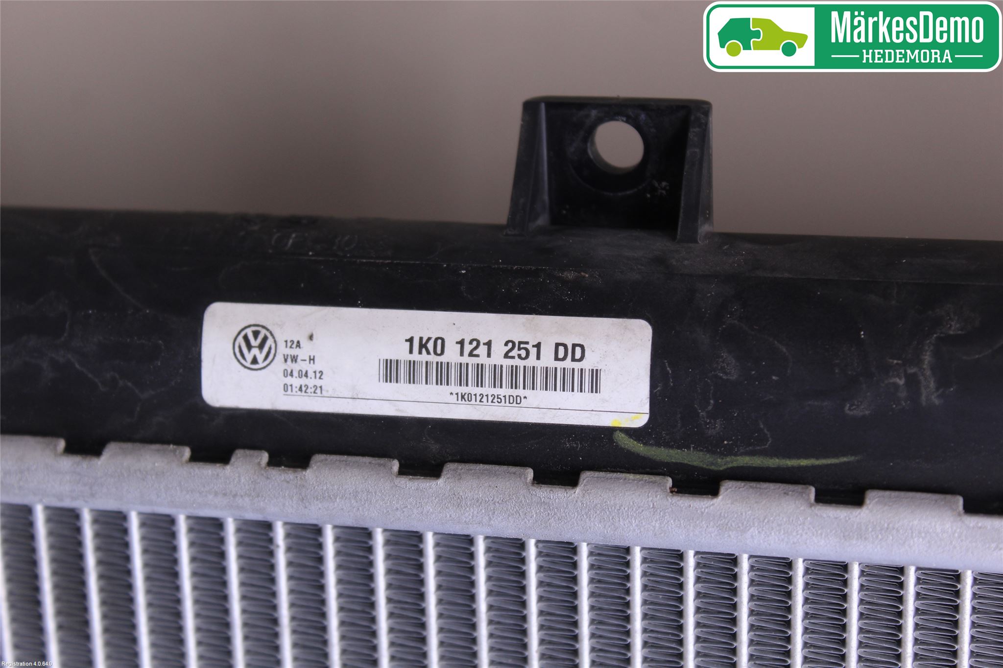 Volkswagen VW CADDY 11-15 Radiator Automat