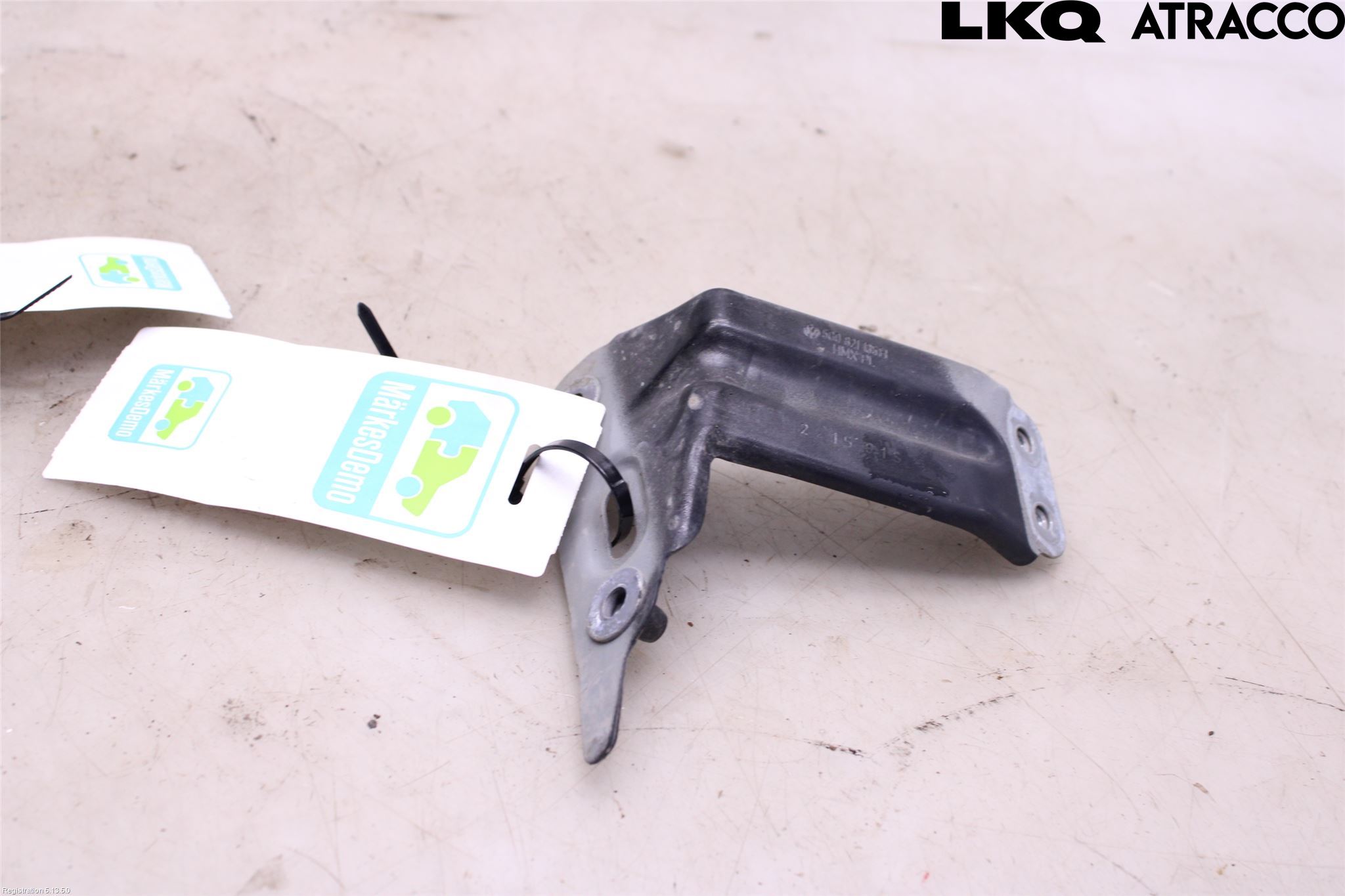 Volkswagen VW GOLF / E-GOLF VII 13-20 Frontskjermfeste Venstre
