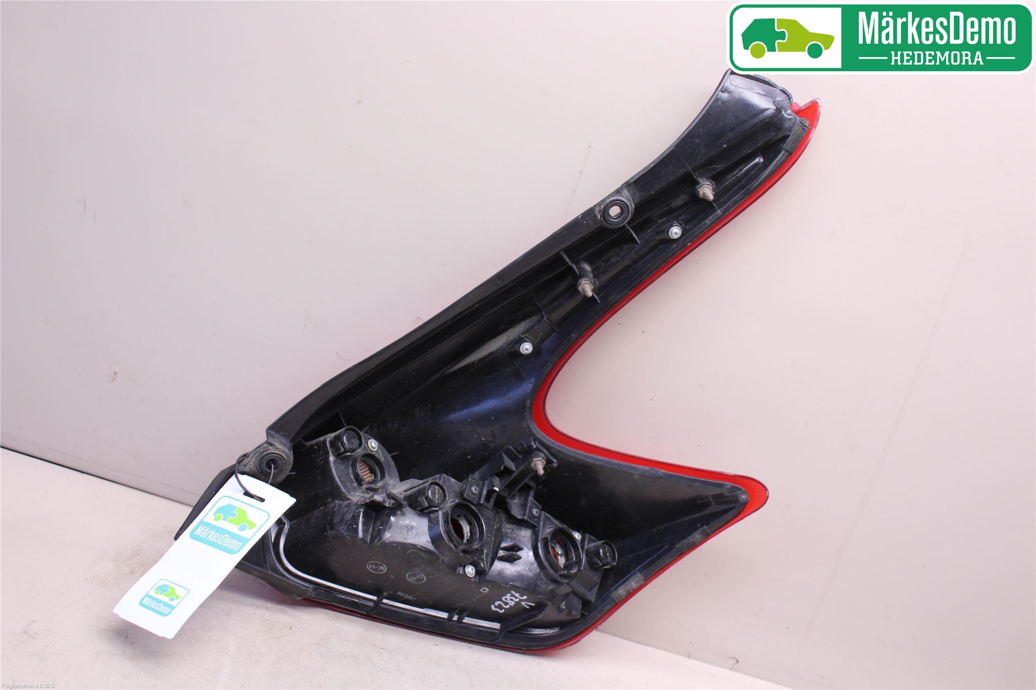 Nissan JUKE 10-14 Baklykt Venstre