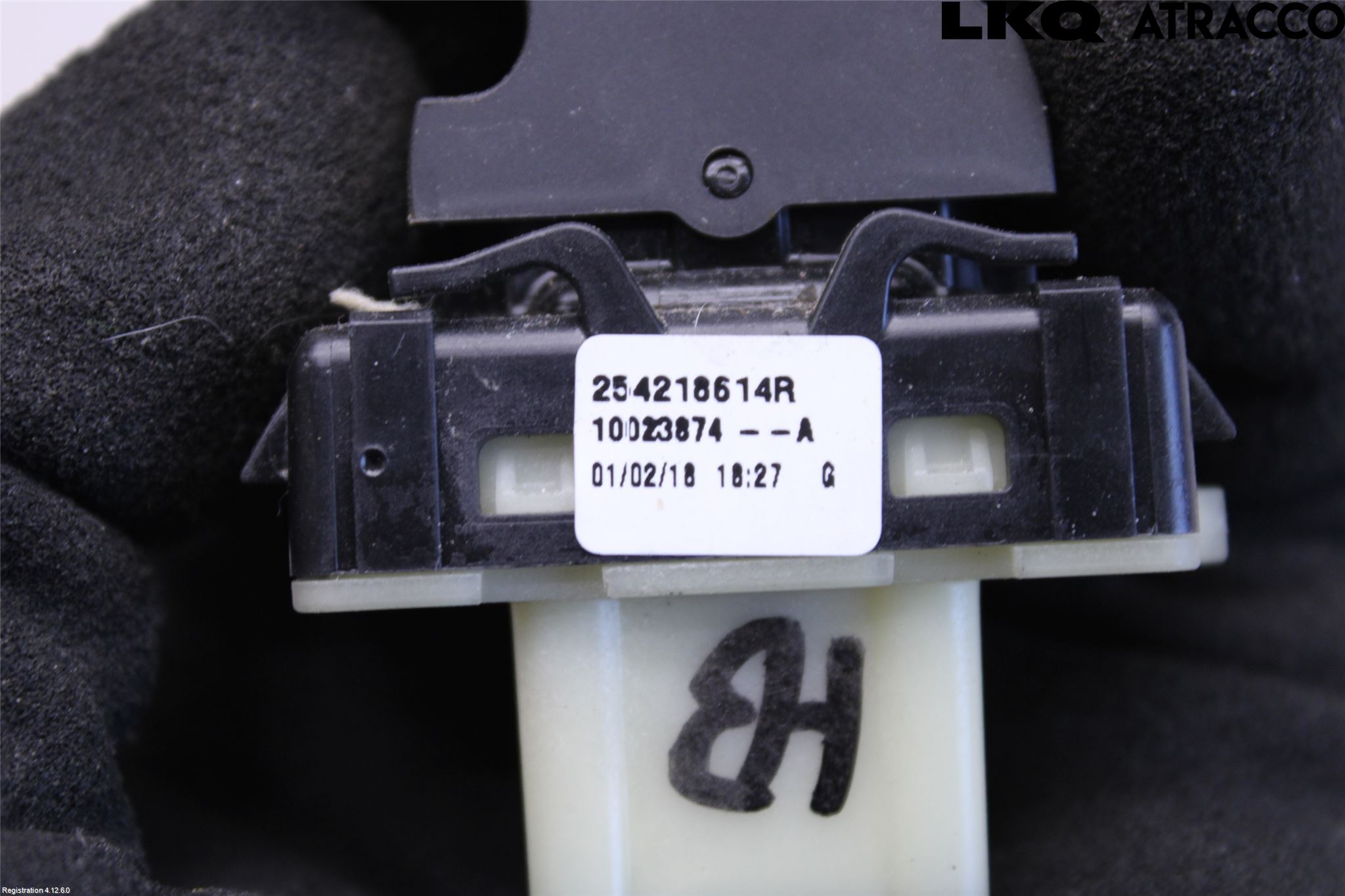 Dacia DUSTER 10-17 Bryter Vindusheis