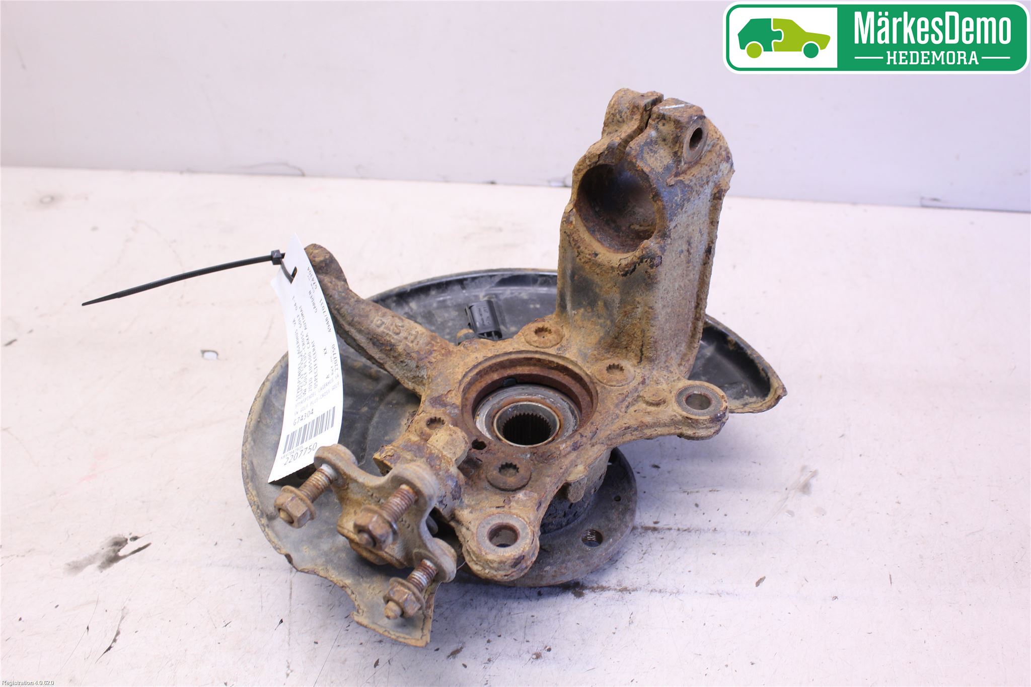 Volkswagen VW GOLF PLUS/CROSS GOLF 04-14 Spindel Vf