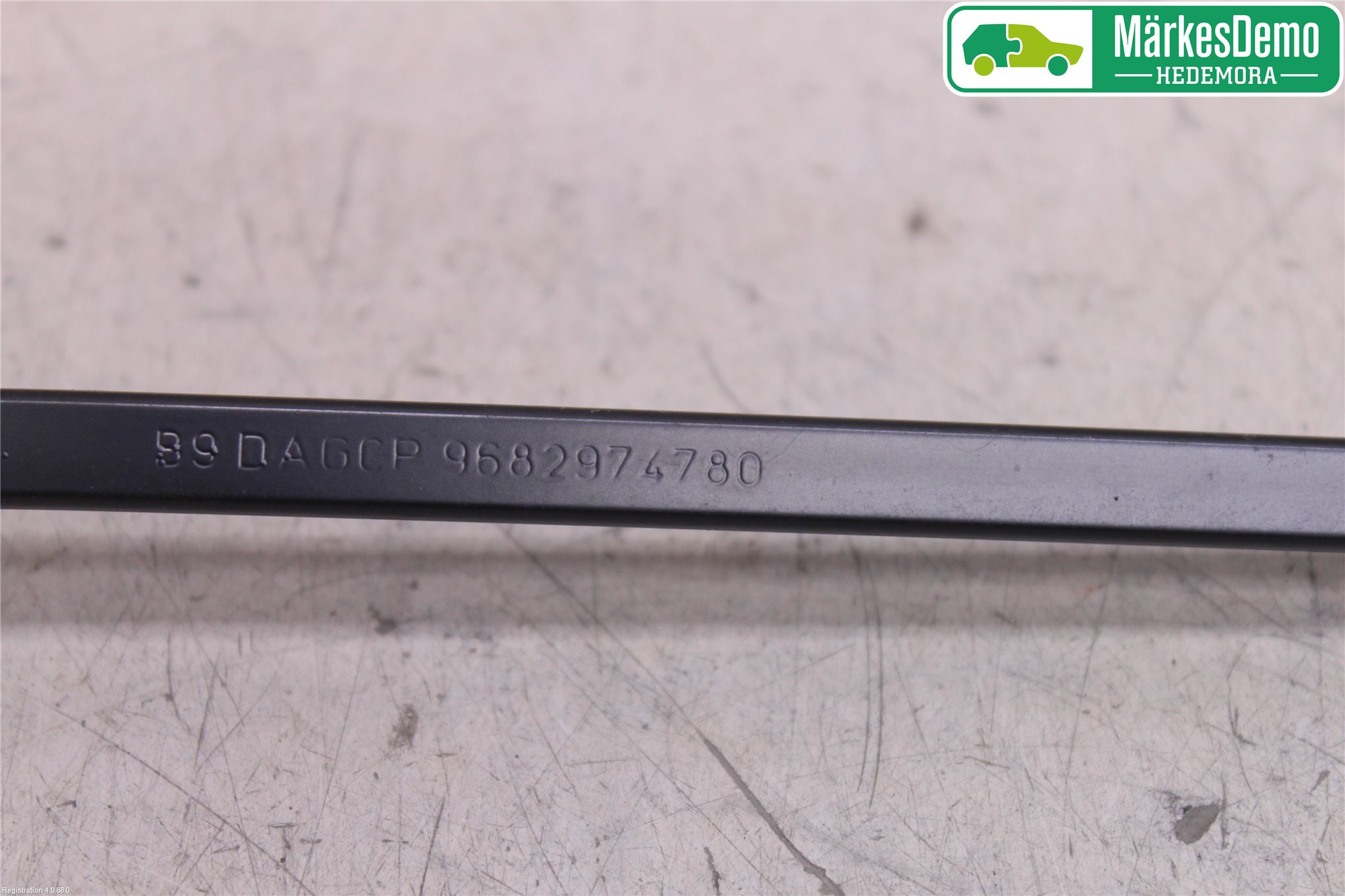Citroen BERLINGO 08-18 Viskerarm-Armer Frontrute