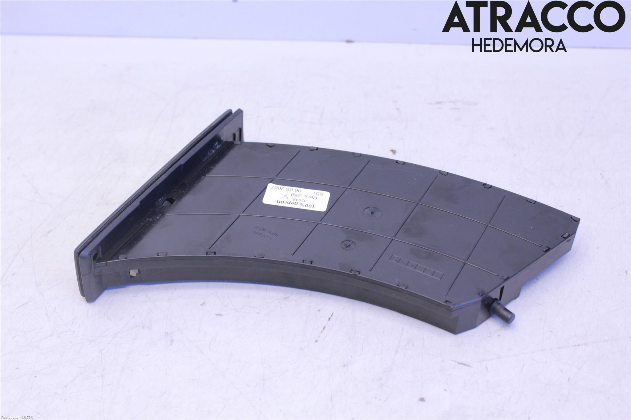 BMW 5 E60/61 Sed/Tou 02-10 Innr Koppholder