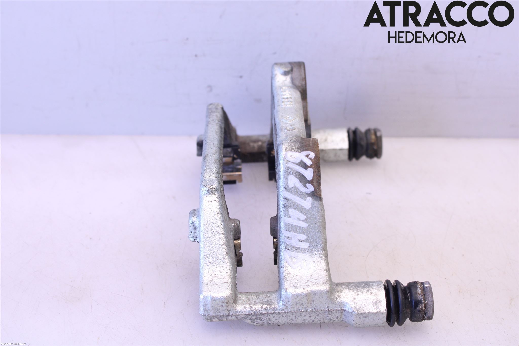 Toyota YARIS CROSS XP21 21- Bremsecaliper Feste Holder